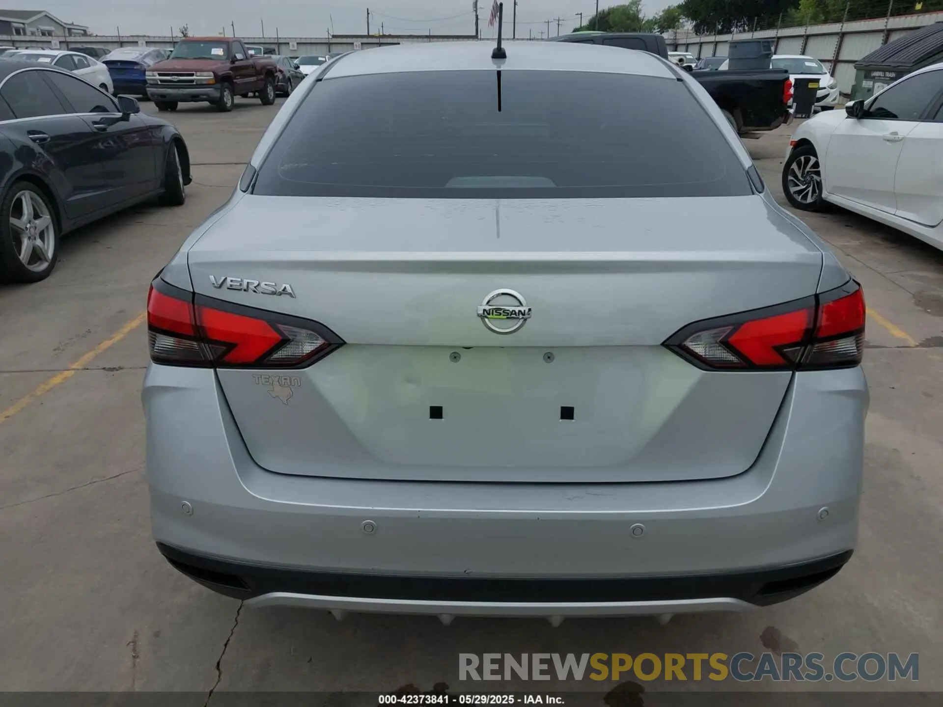 16 Photograph of a damaged car 3N1CN8DV1LL917221 NISSAN VERSA 2020