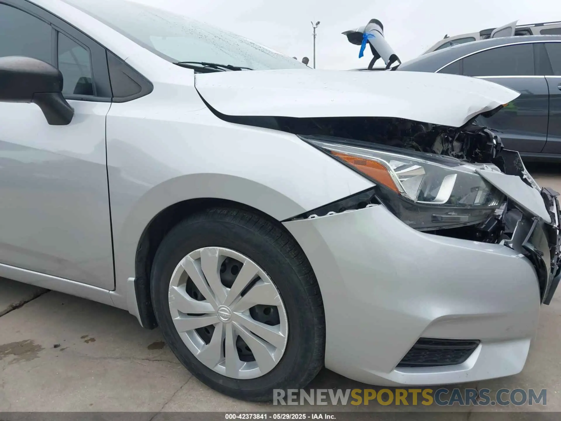 18 Photograph of a damaged car 3N1CN8DV1LL917221 NISSAN VERSA 2020