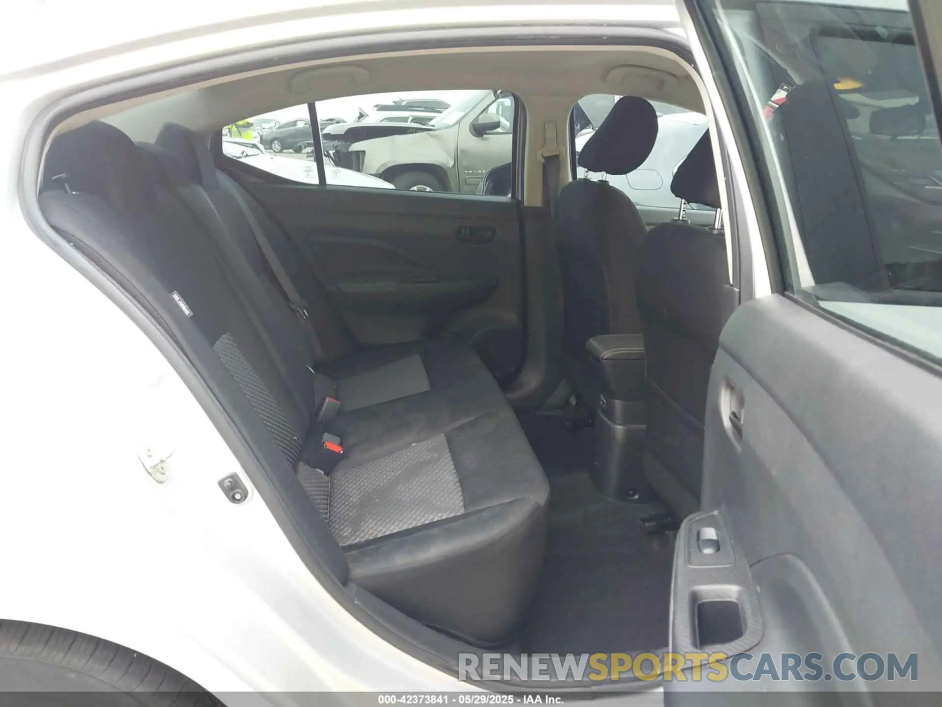 8 Photograph of a damaged car 3N1CN8DV1LL917221 NISSAN VERSA 2020