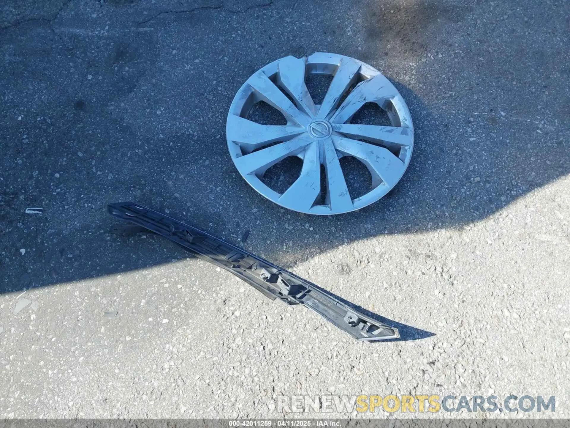 12 Photograph of a damaged car 3N1CN8DV2LL803602 NISSAN VERSA 2020