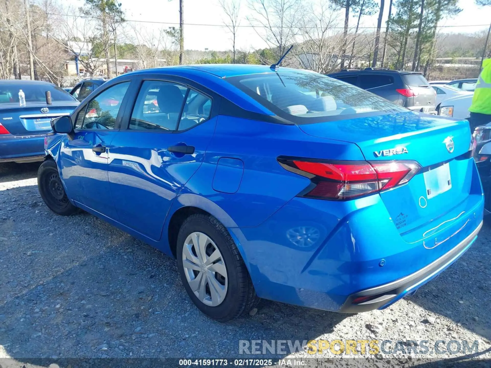 13 Photograph of a damaged car 3N1CN8DV2LL817693 NISSAN VERSA 2020