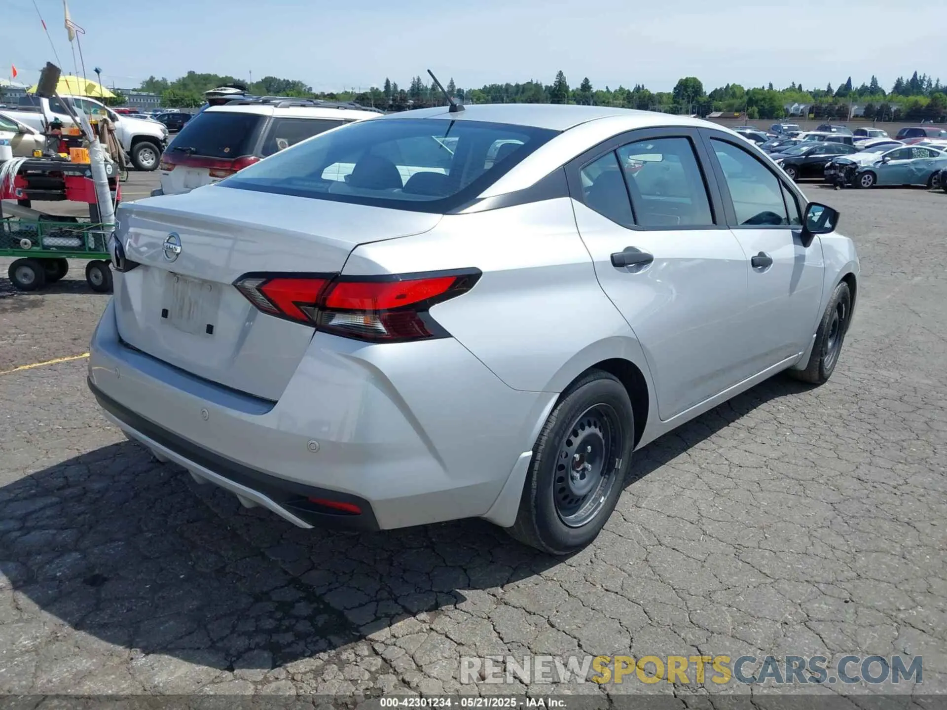 4 Photograph of a damaged car 3N1CN8DV2LL882592 NISSAN VERSA 2020