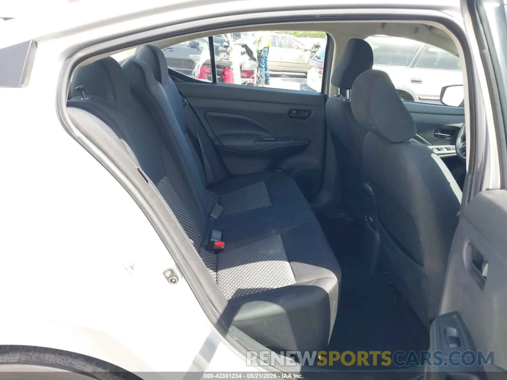 8 Photograph of a damaged car 3N1CN8DV2LL882592 NISSAN VERSA 2020