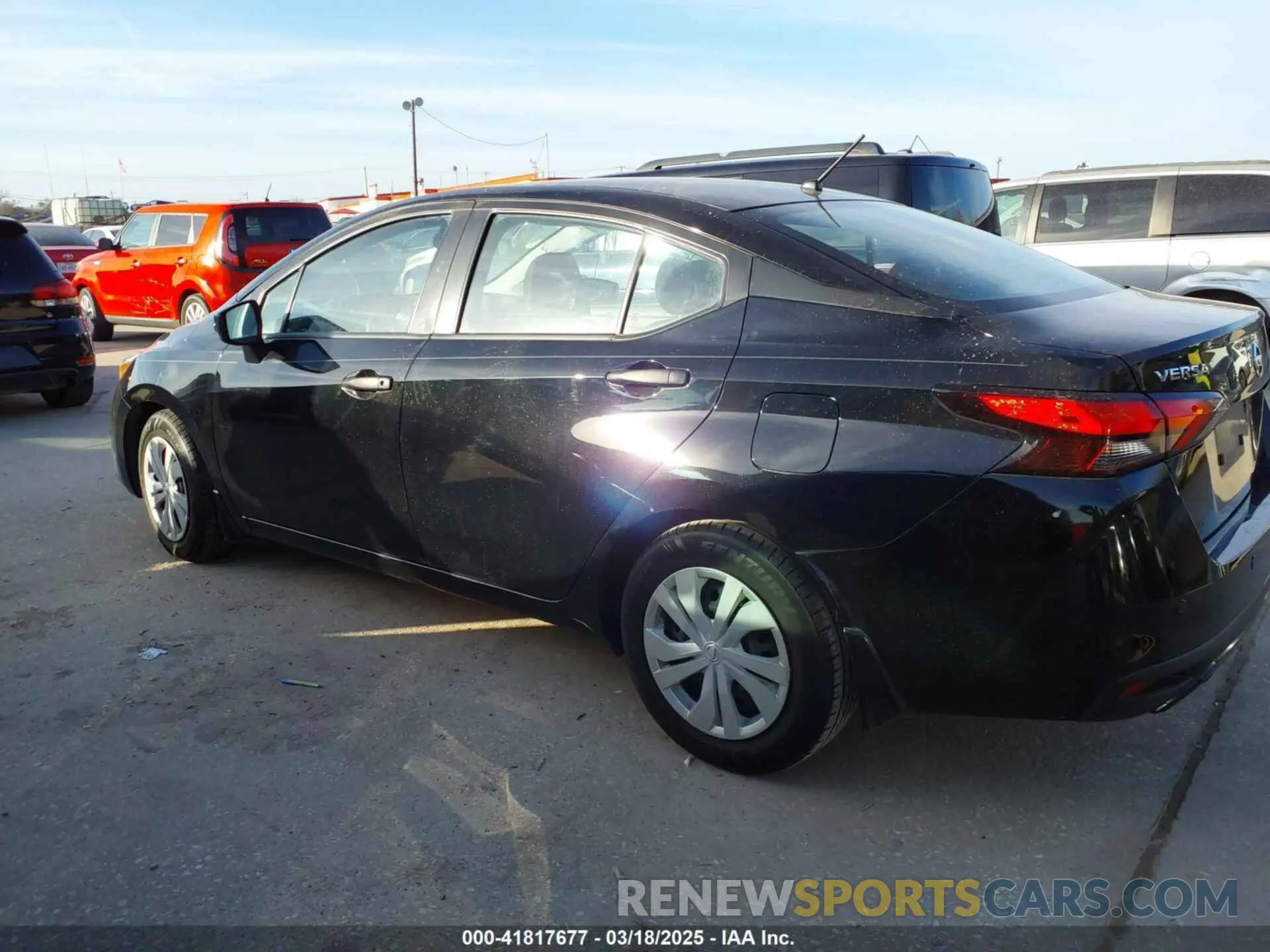 14 Photograph of a damaged car 3N1CN8DV2LL904865 NISSAN VERSA 2020