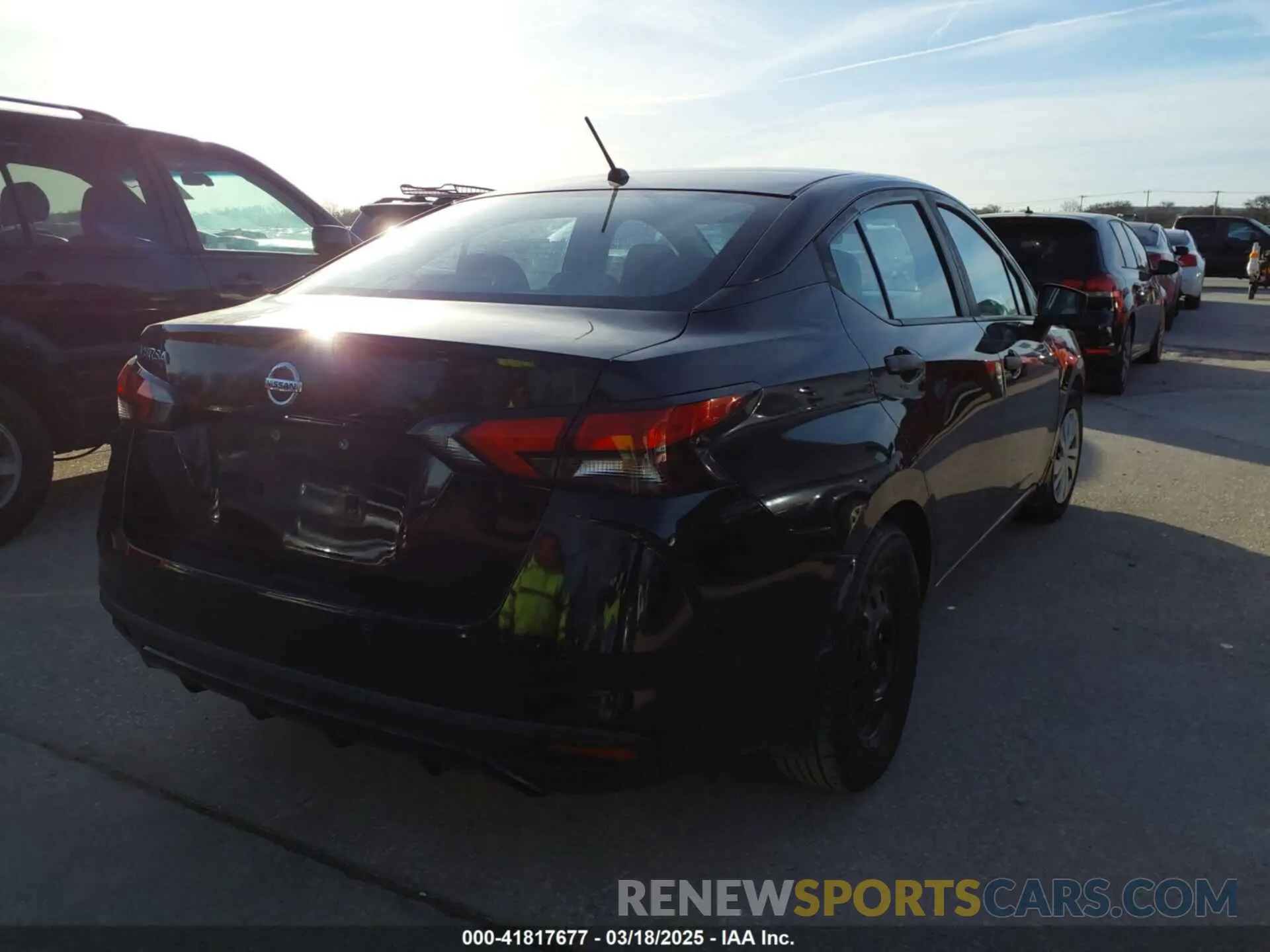 4 Photograph of a damaged car 3N1CN8DV2LL904865 NISSAN VERSA 2020