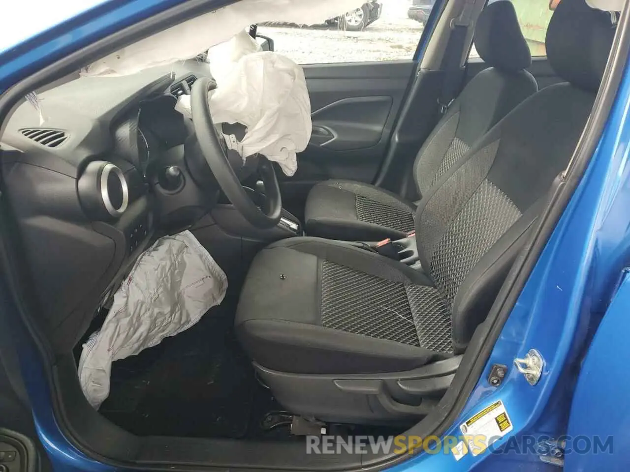 7 Photograph of a damaged car 3N1CN8DV2LL916126 NISSAN VERSA 2020