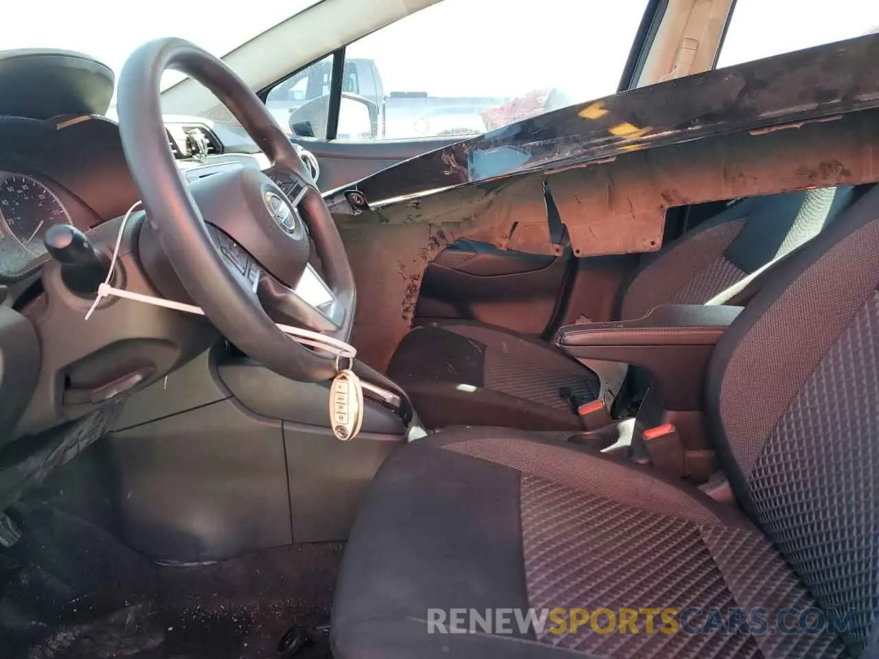 7 Photograph of a damaged car 3N1CN8DV3LL846572 NISSAN VERSA 2020