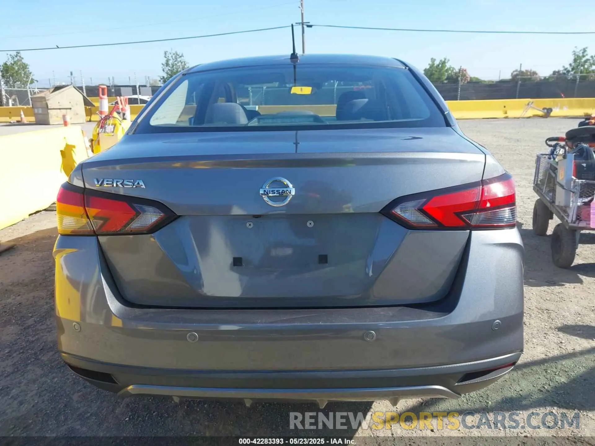16 Photograph of a damaged car 3N1CN8DV3LL883721 NISSAN VERSA 2020