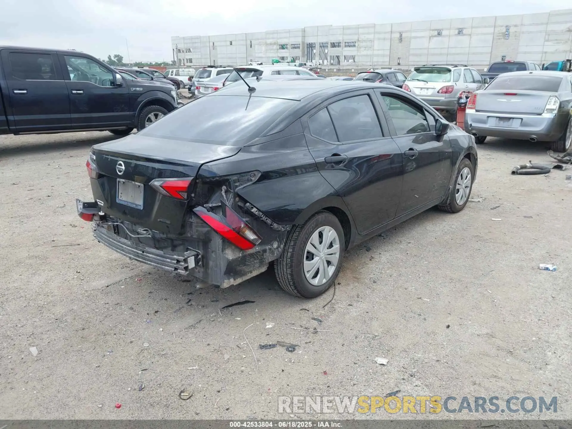 4 Photograph of a damaged car 3N1CN8DV3LL913137 NISSAN VERSA 2020