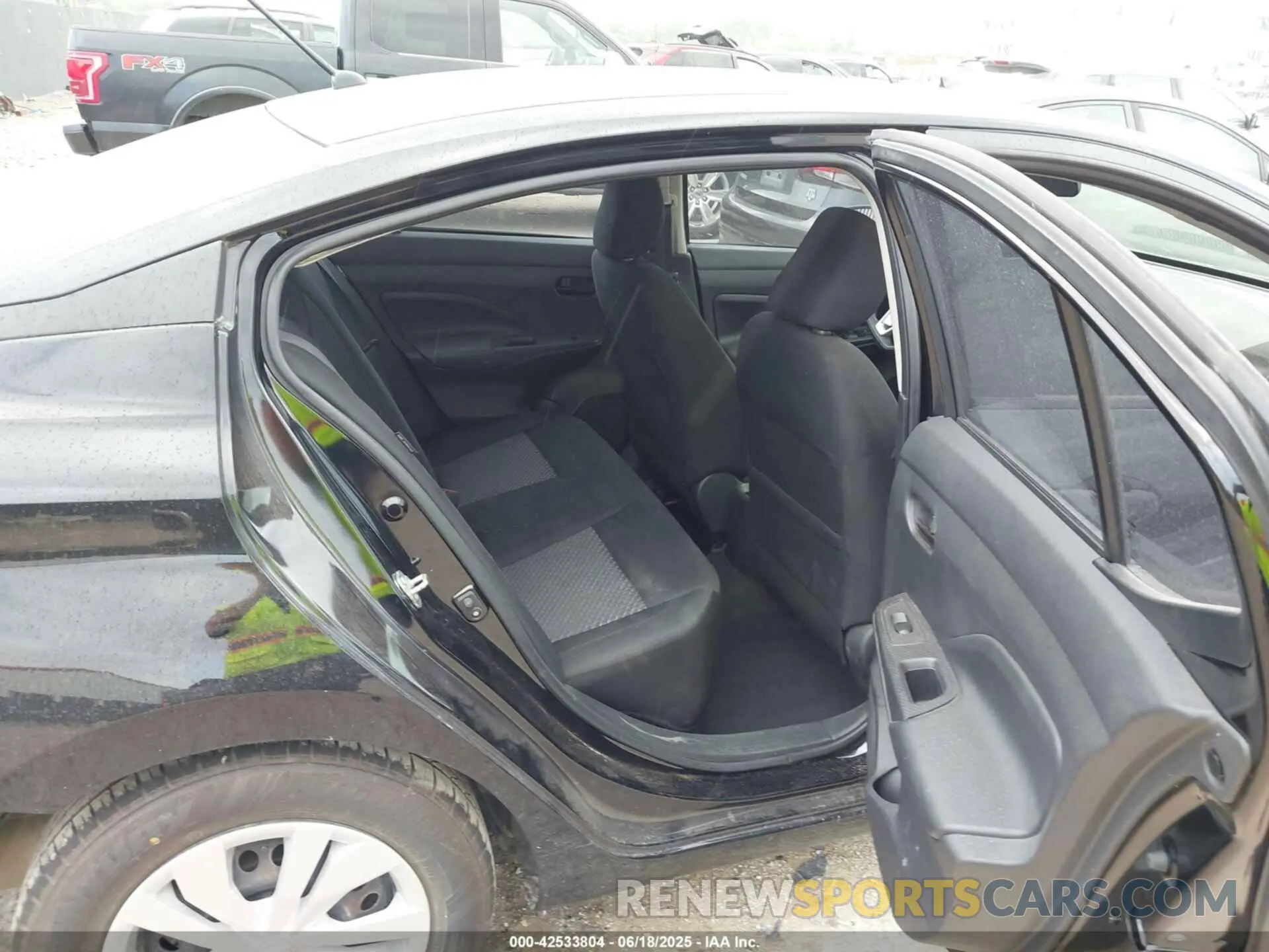 8 Photograph of a damaged car 3N1CN8DV3LL913137 NISSAN VERSA 2020