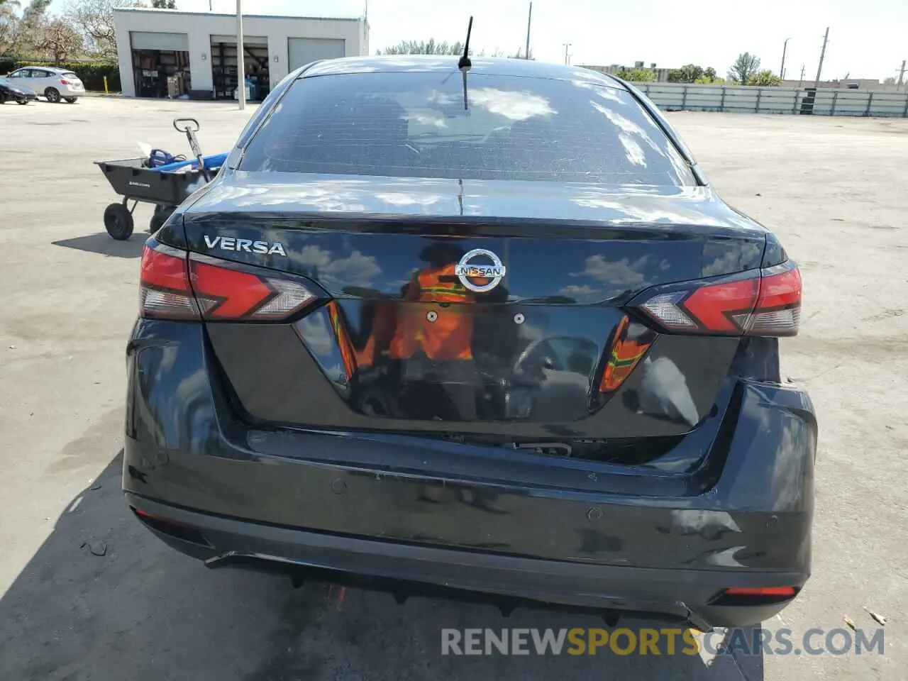 6 Photograph of a damaged car 3N1CN8DV4LL807022 NISSAN VERSA 2020