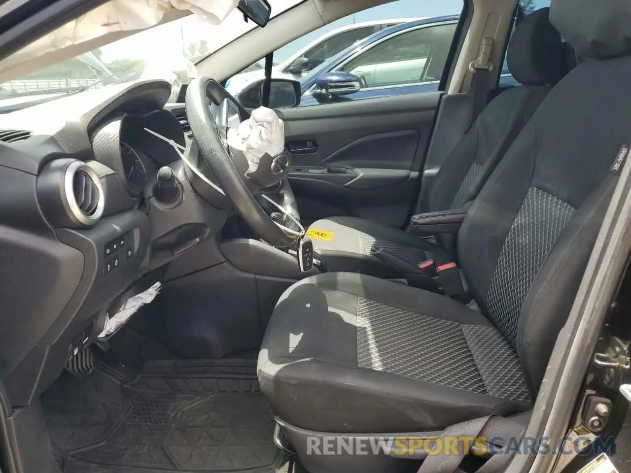 7 Photograph of a damaged car 3N1CN8DV4LL807022 NISSAN VERSA 2020
