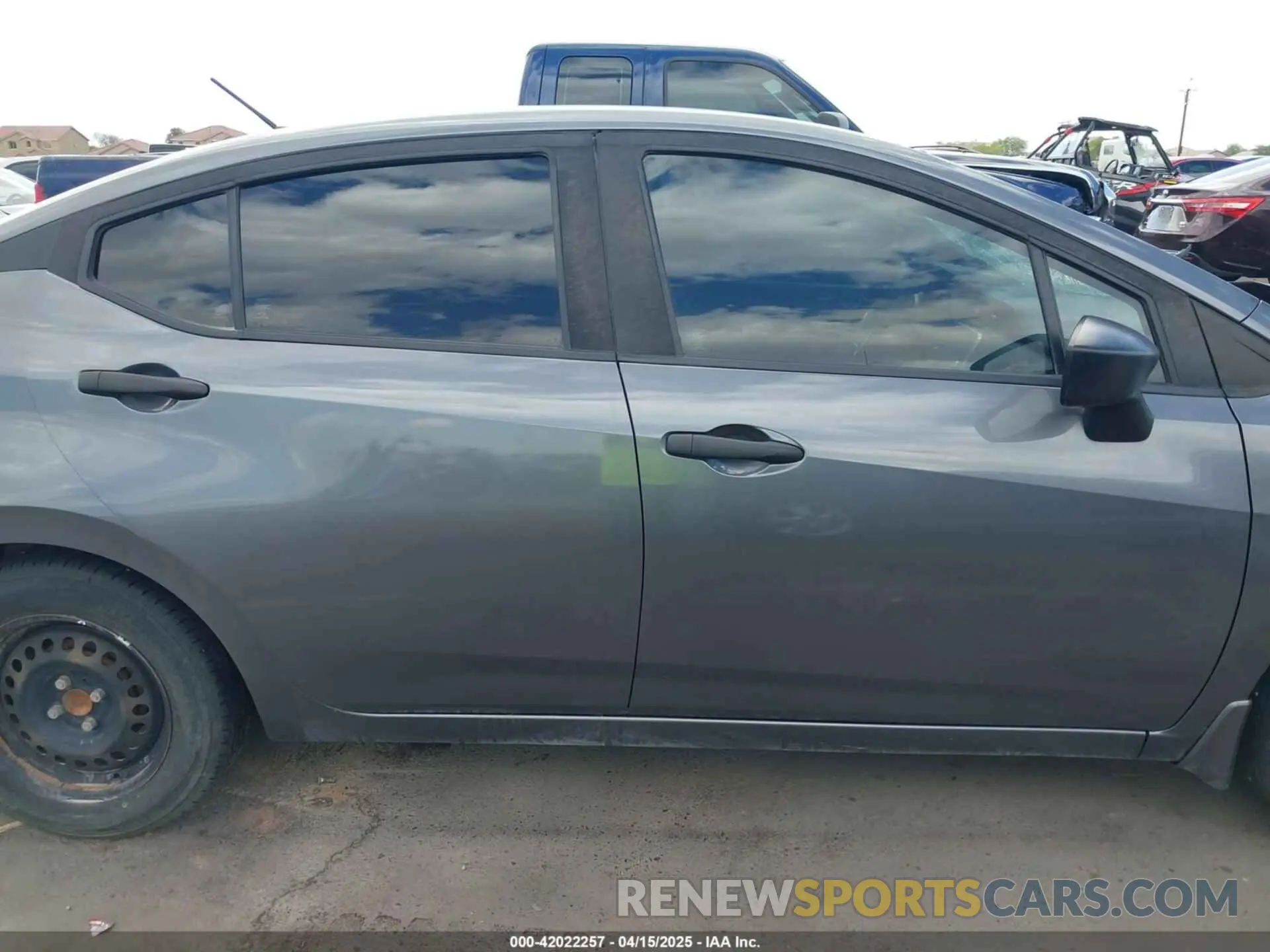 13 Photograph of a damaged car 3N1CN8DV4LL822989 NISSAN VERSA 2020