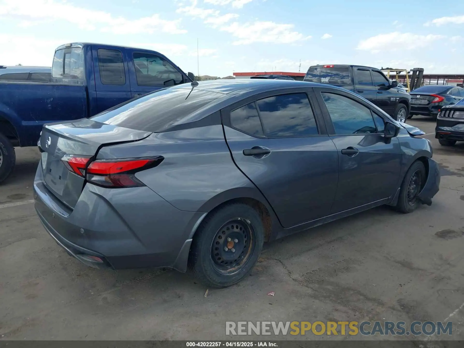 4 Photograph of a damaged car 3N1CN8DV4LL822989 NISSAN VERSA 2020