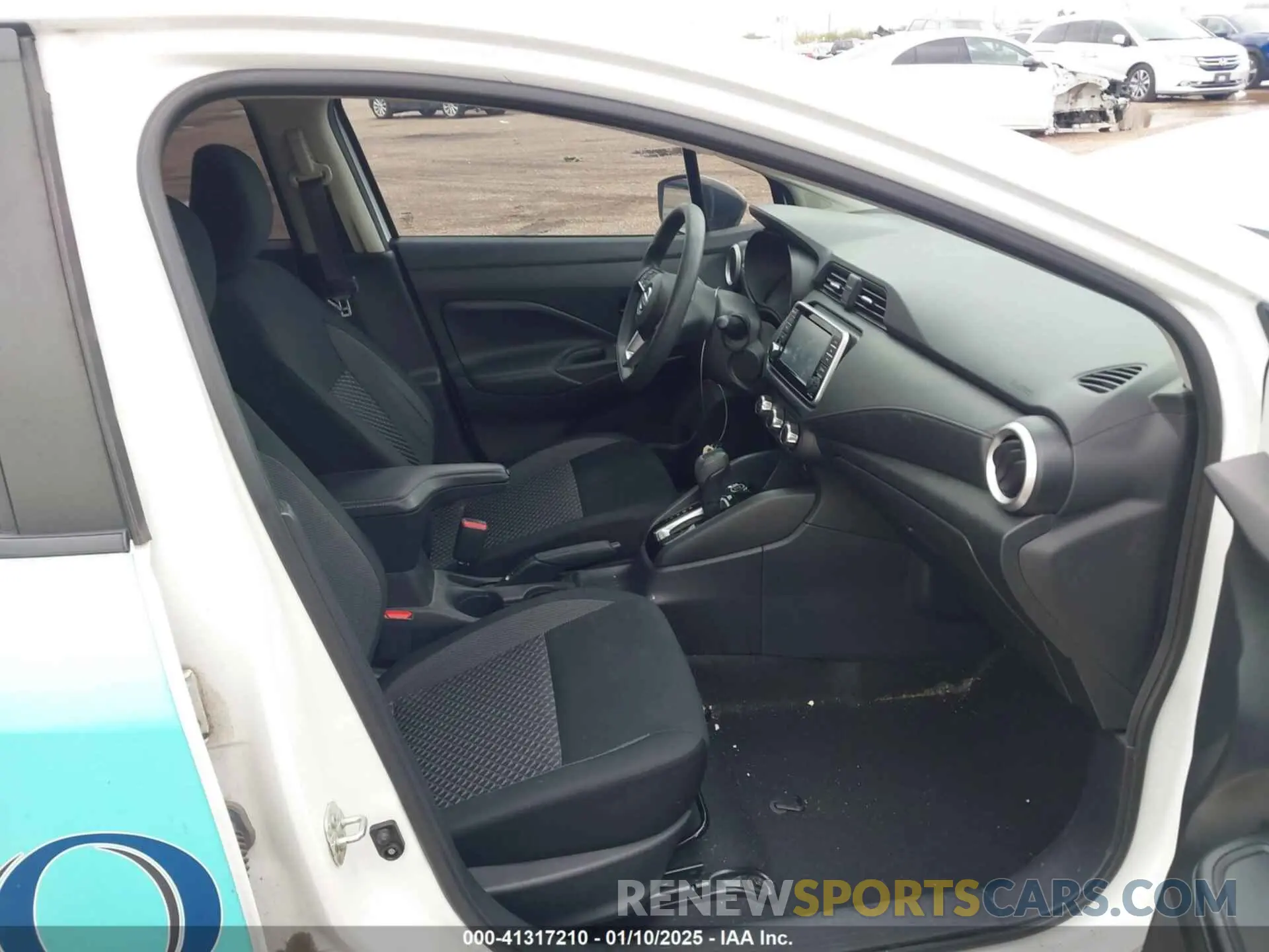 5 Photograph of a damaged car 3N1CN8DV4LL874977 NISSAN VERSA 2020