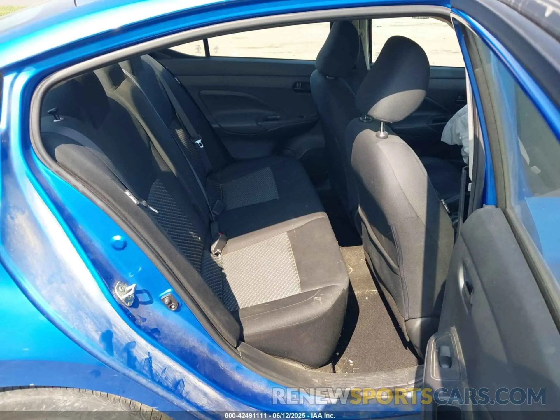 8 Photograph of a damaged car 3N1CN8DV4LL895005 NISSAN VERSA 2020