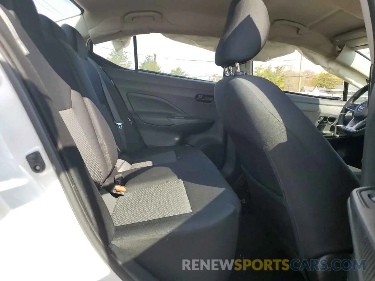10 Photograph of a damaged car 3N1CN8DV4LL909663 NISSAN VERSA 2020
