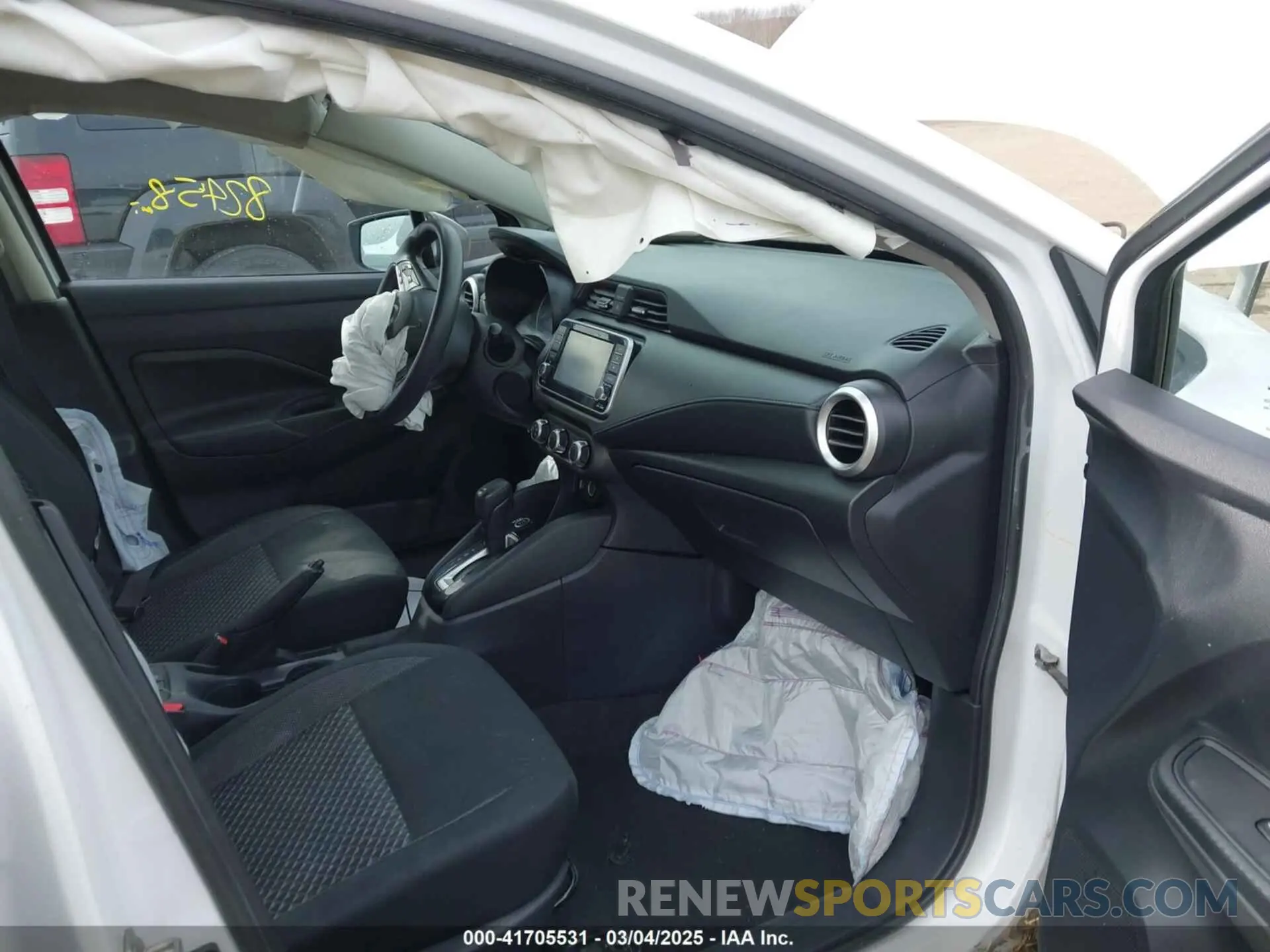 5 Photograph of a damaged car 3N1CN8DV4LL918072 NISSAN VERSA 2020