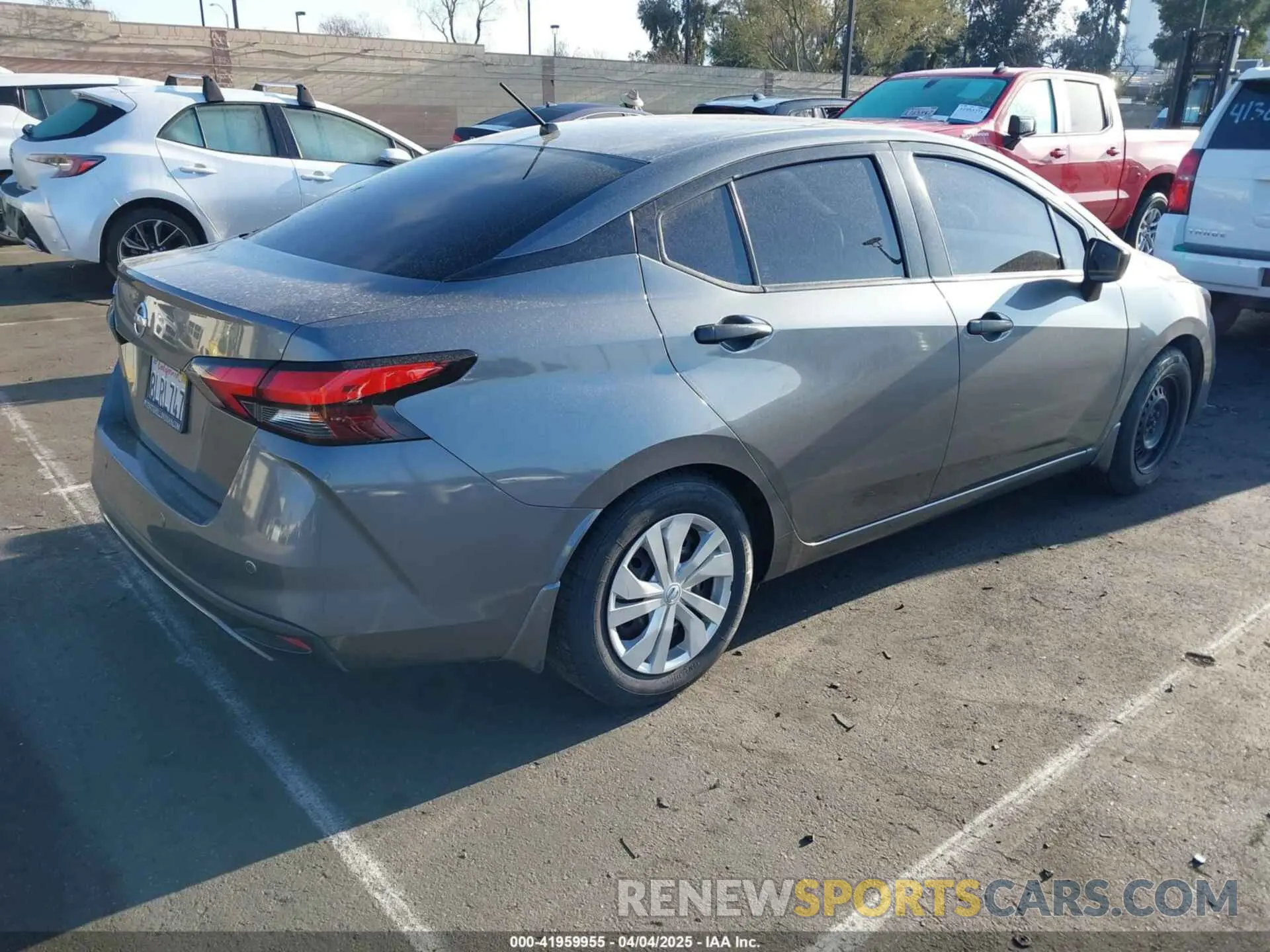 4 Photograph of a damaged car 3N1CN8DV5LL803481 NISSAN VERSA 2020