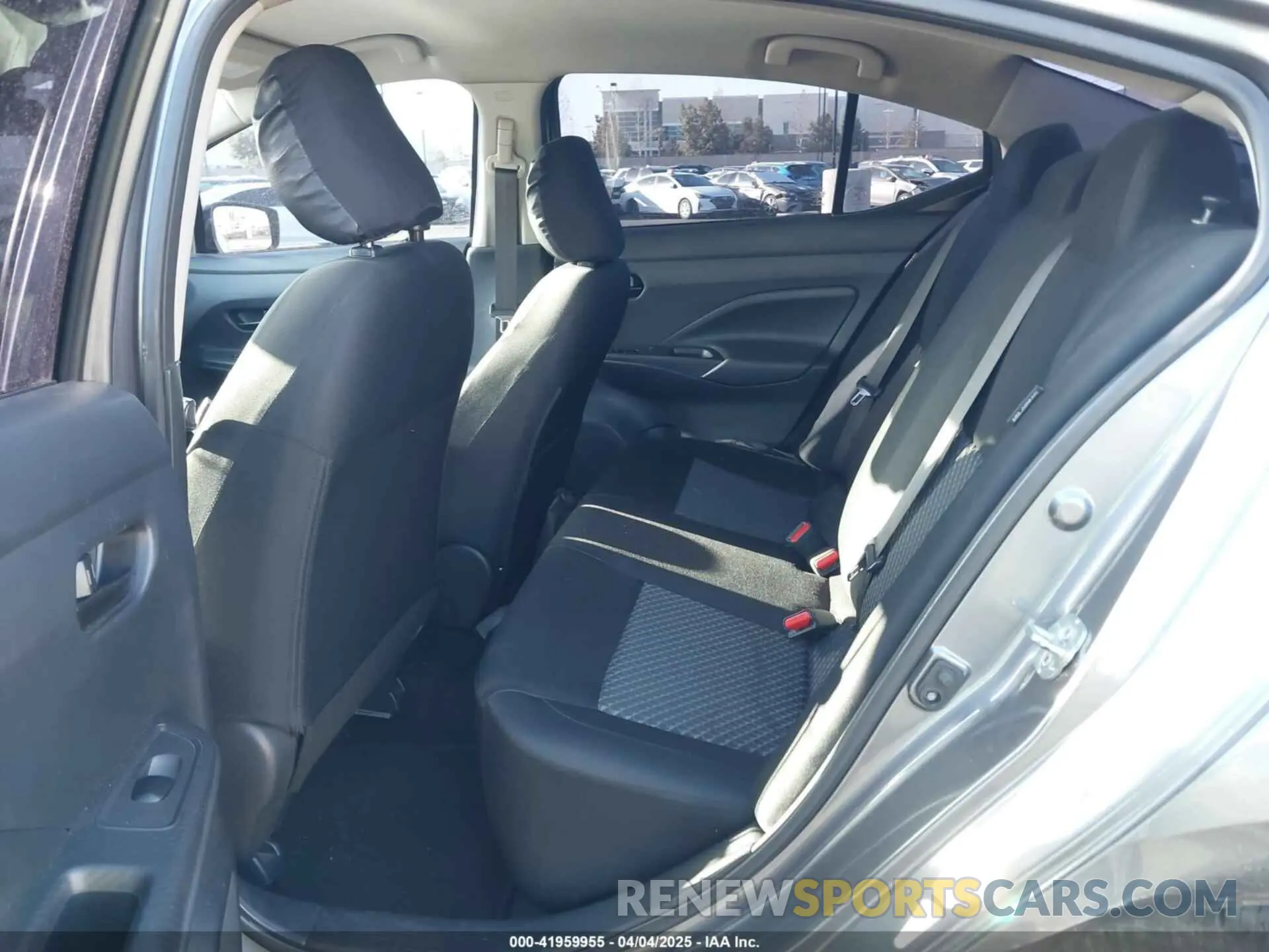 8 Photograph of a damaged car 3N1CN8DV5LL803481 NISSAN VERSA 2020