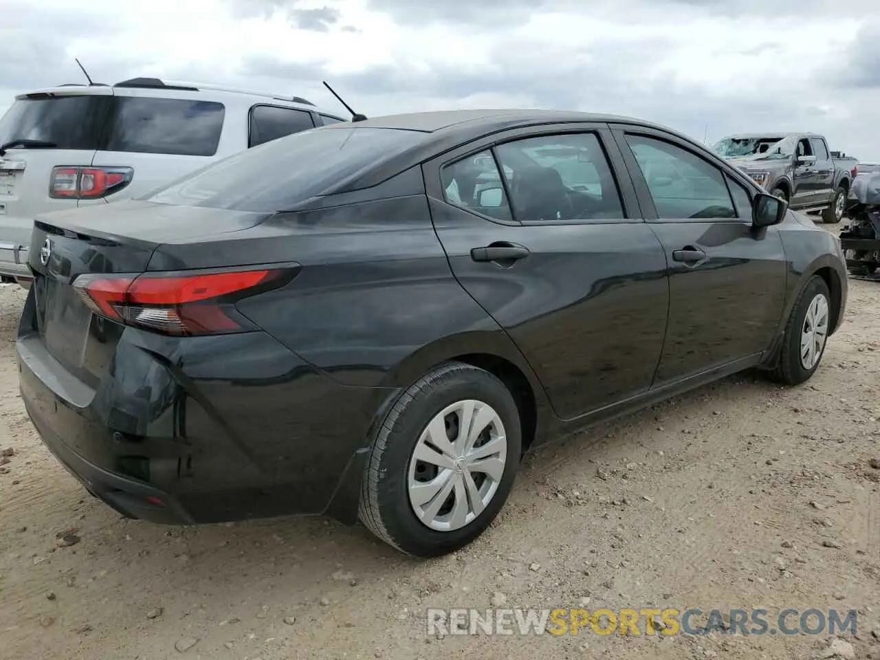 3 Photograph of a damaged car 3N1CN8DV5LL803822 NISSAN VERSA 2020