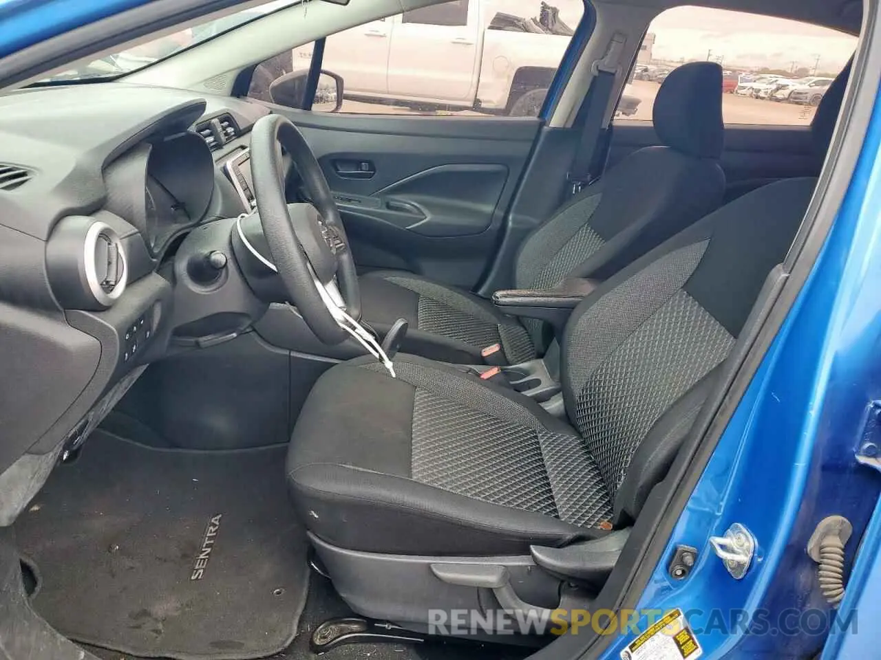 7 Photograph of a damaged car 3N1CN8DV5LL839476 NISSAN VERSA 2020
