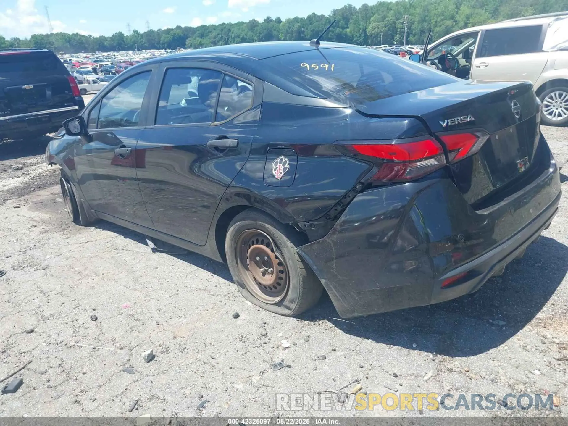 3 Photograph of a damaged car 3N1CN8DV5LL839591 NISSAN VERSA 2020