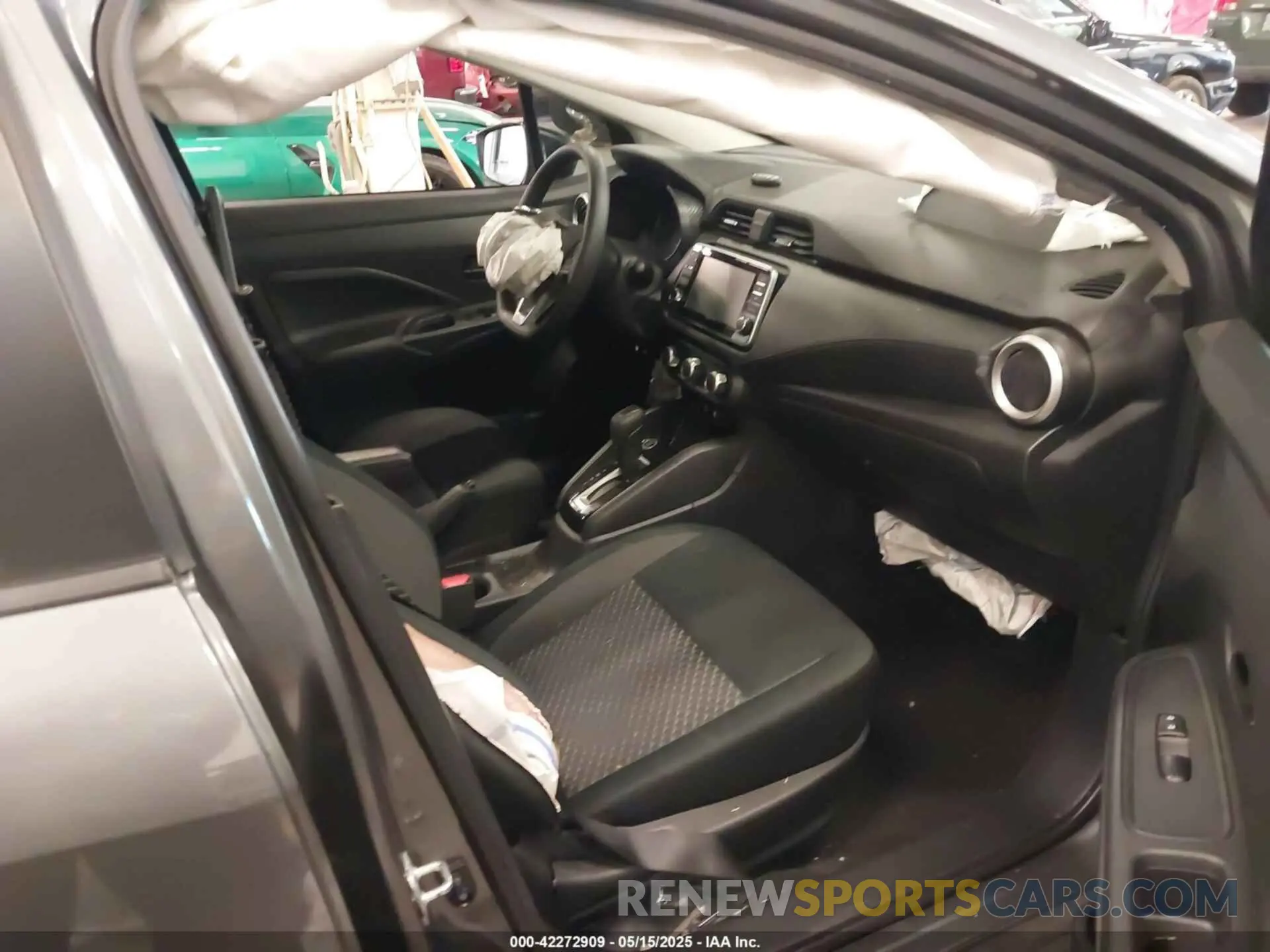 5 Photograph of a damaged car 3N1CN8DV5LL850834 NISSAN VERSA 2020