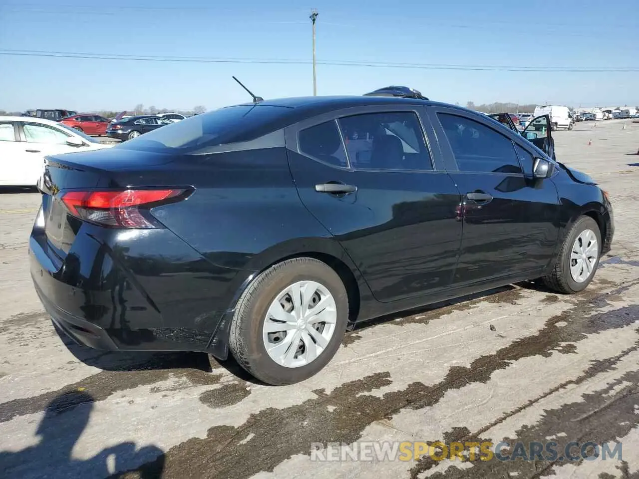 3 Photograph of a damaged car 3N1CN8DV5LL901815 NISSAN VERSA 2020