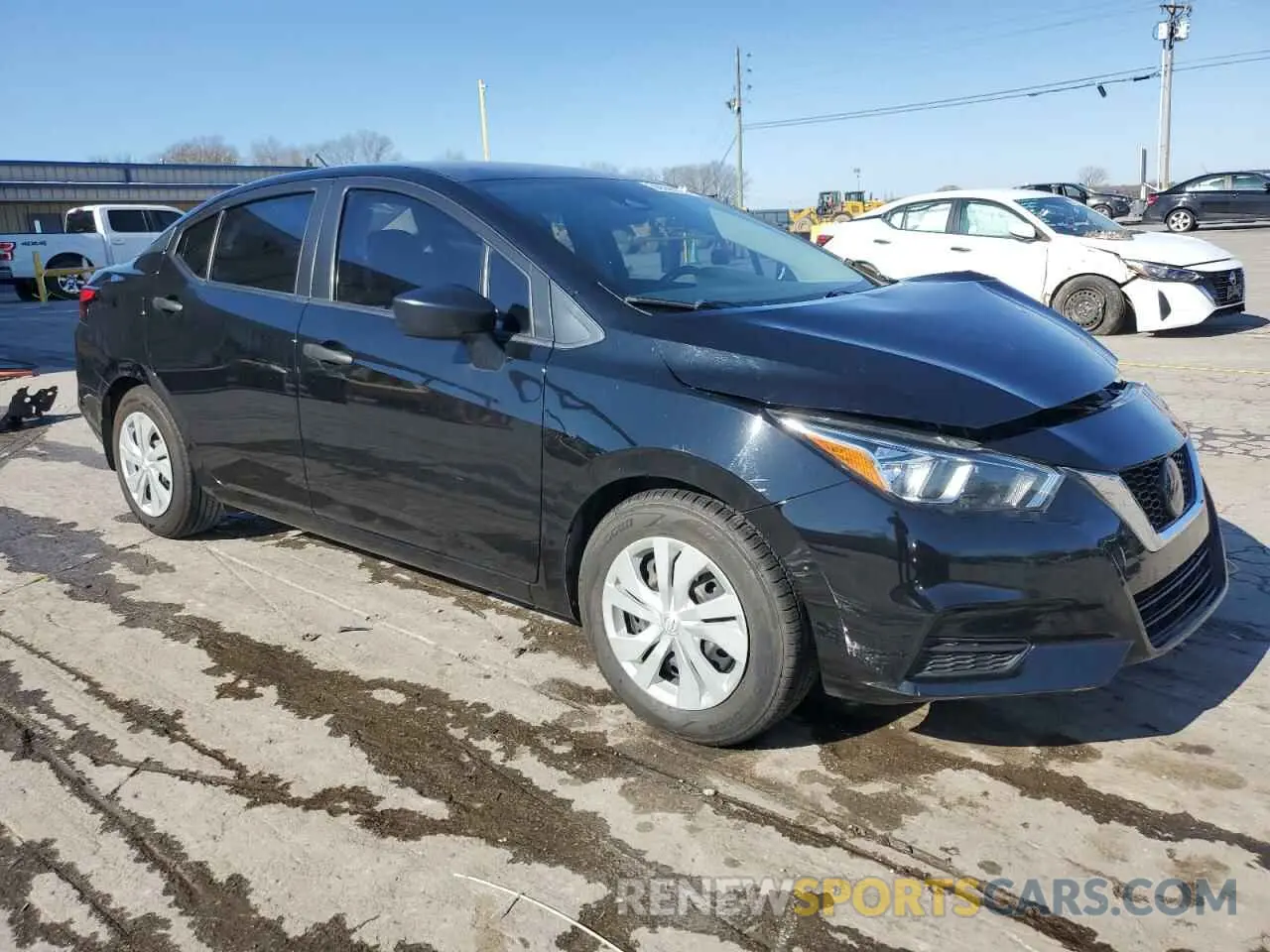 4 Photograph of a damaged car 3N1CN8DV5LL901815 NISSAN VERSA 2020