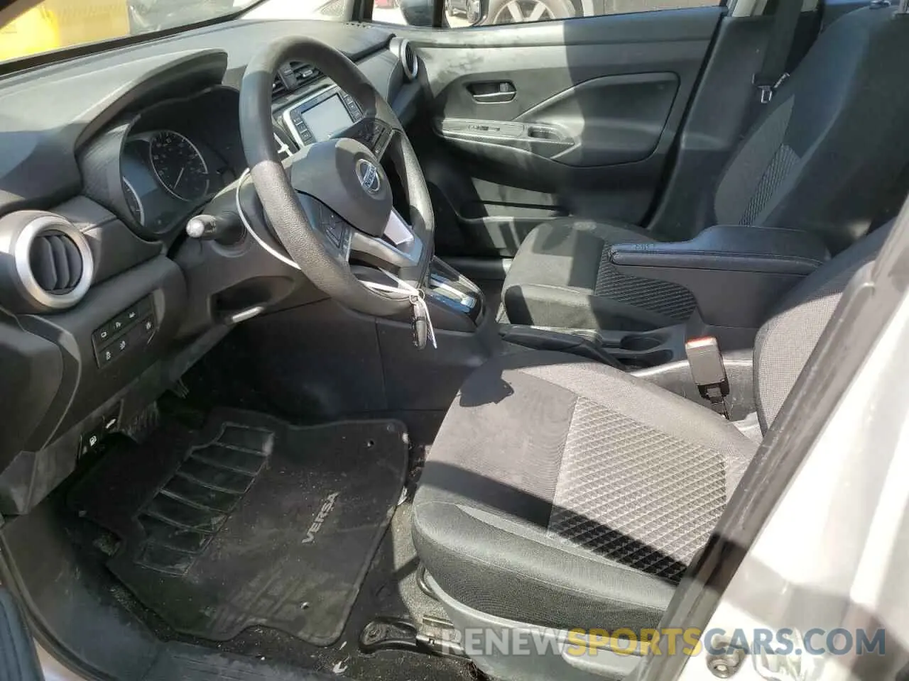 7 Photograph of a damaged car 3N1CN8DV5LL904648 NISSAN VERSA 2020