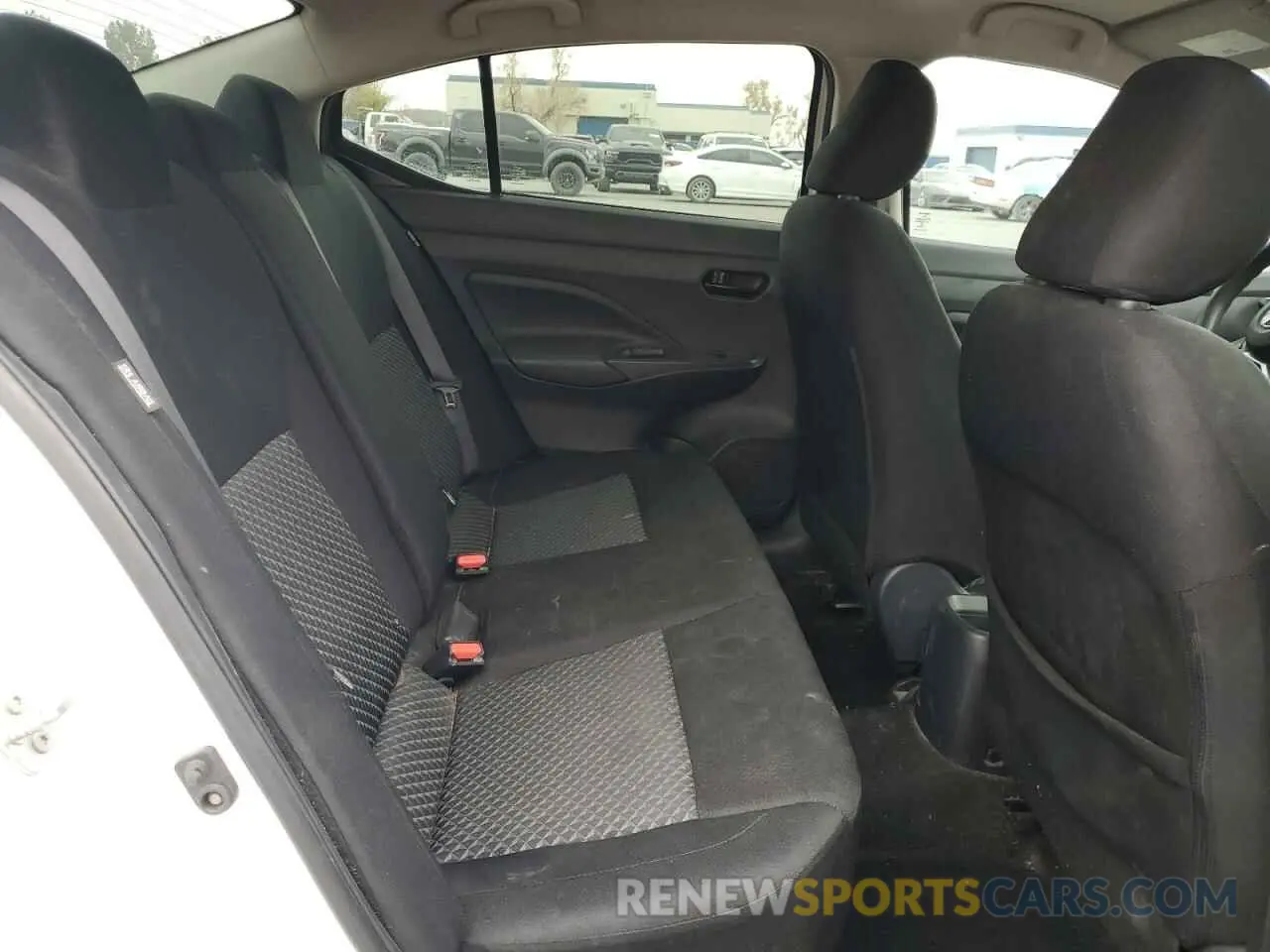 11 Photograph of a damaged car 3N1CN8DV6LL903783 NISSAN VERSA 2020
