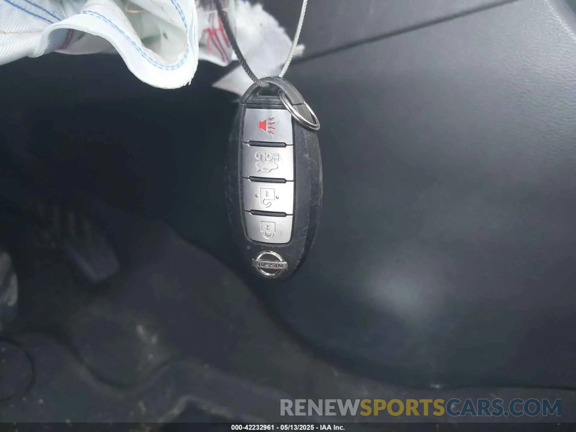11 Photograph of a damaged car 3N1CN8DV6LL915030 NISSAN VERSA 2020