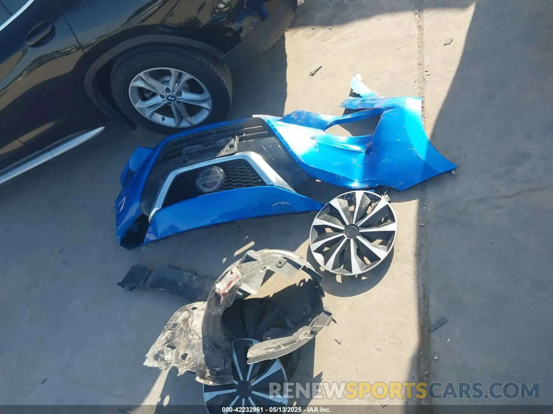 12 Photograph of a damaged car 3N1CN8DV6LL915030 NISSAN VERSA 2020