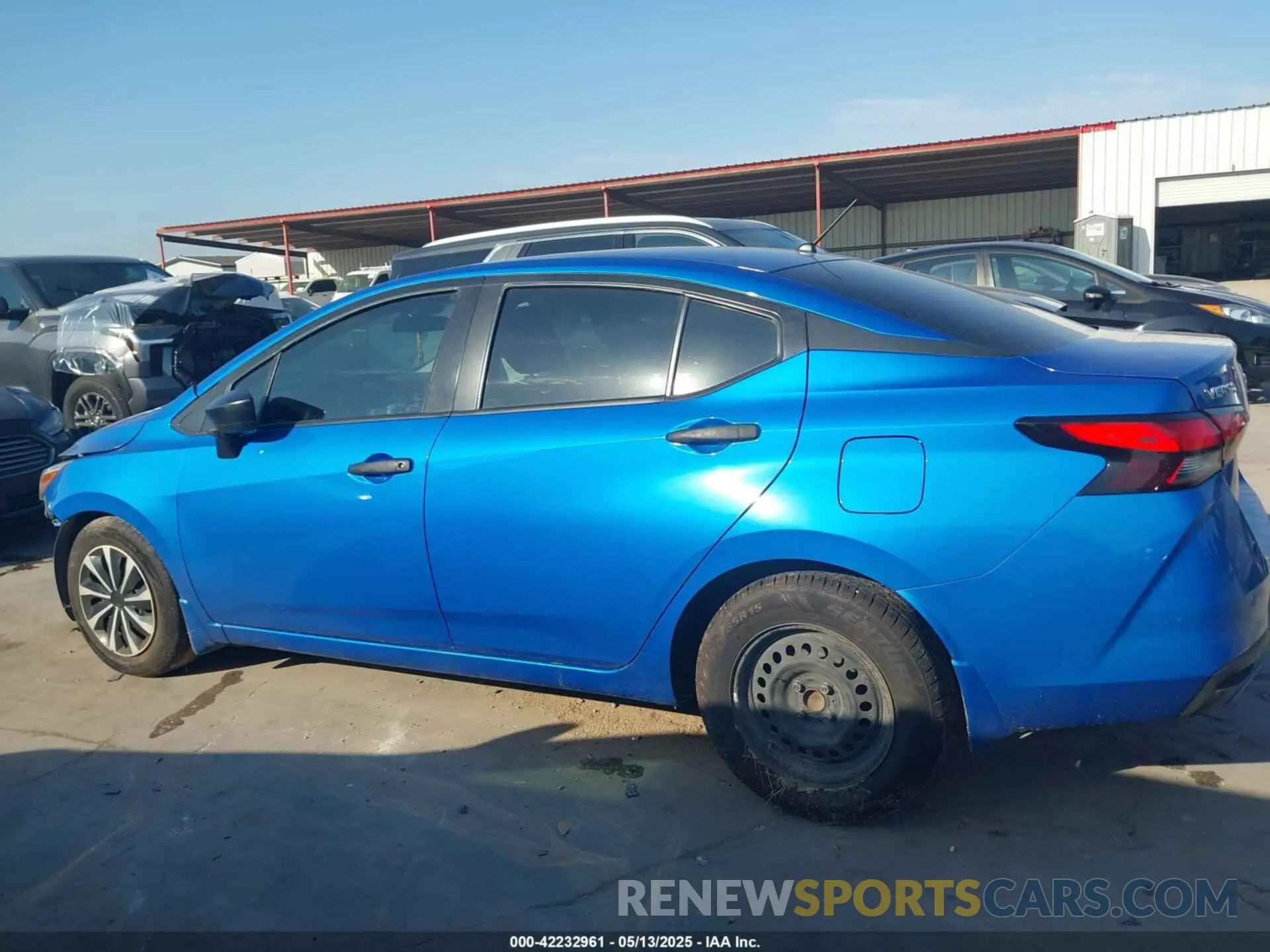 15 Photograph of a damaged car 3N1CN8DV6LL915030 NISSAN VERSA 2020