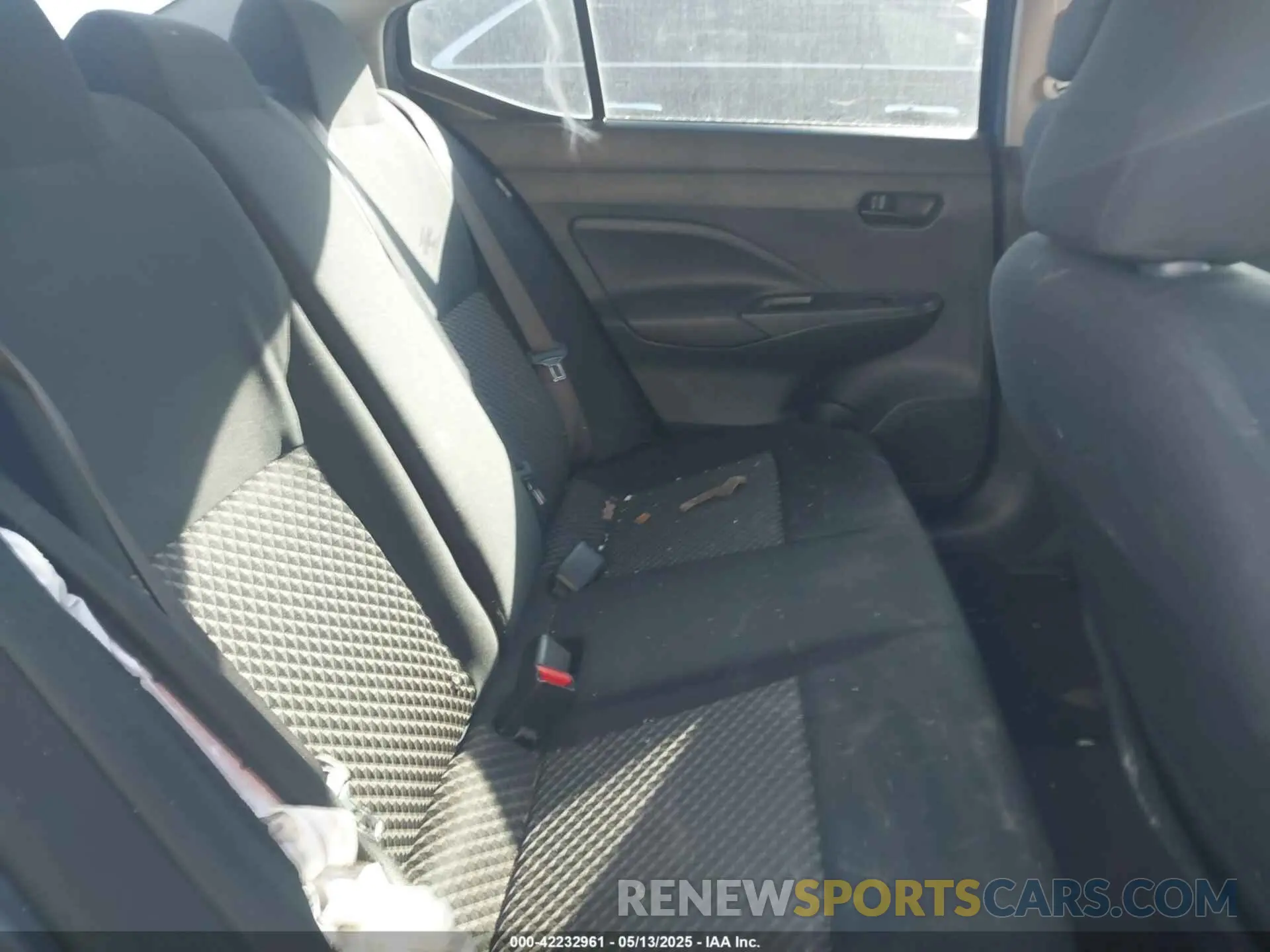 8 Photograph of a damaged car 3N1CN8DV6LL915030 NISSAN VERSA 2020