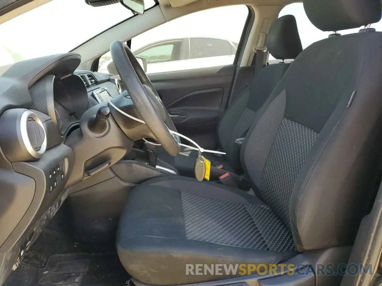 7 Photograph of a damaged car 3N1CN8DV7LL823604 NISSAN VERSA 2020