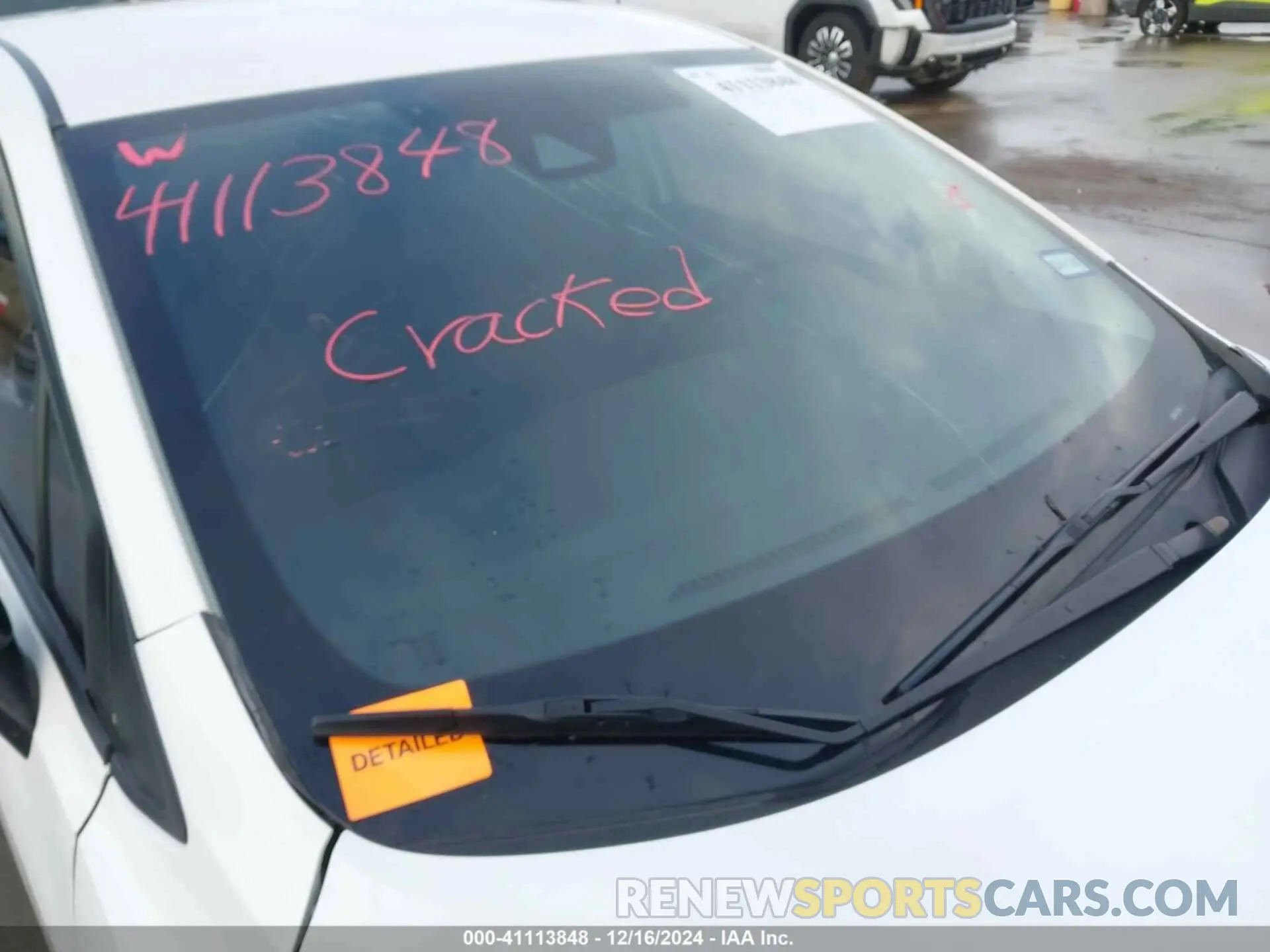 18 Photograph of a damaged car 3N1CN8DV7LL850060 NISSAN VERSA 2020