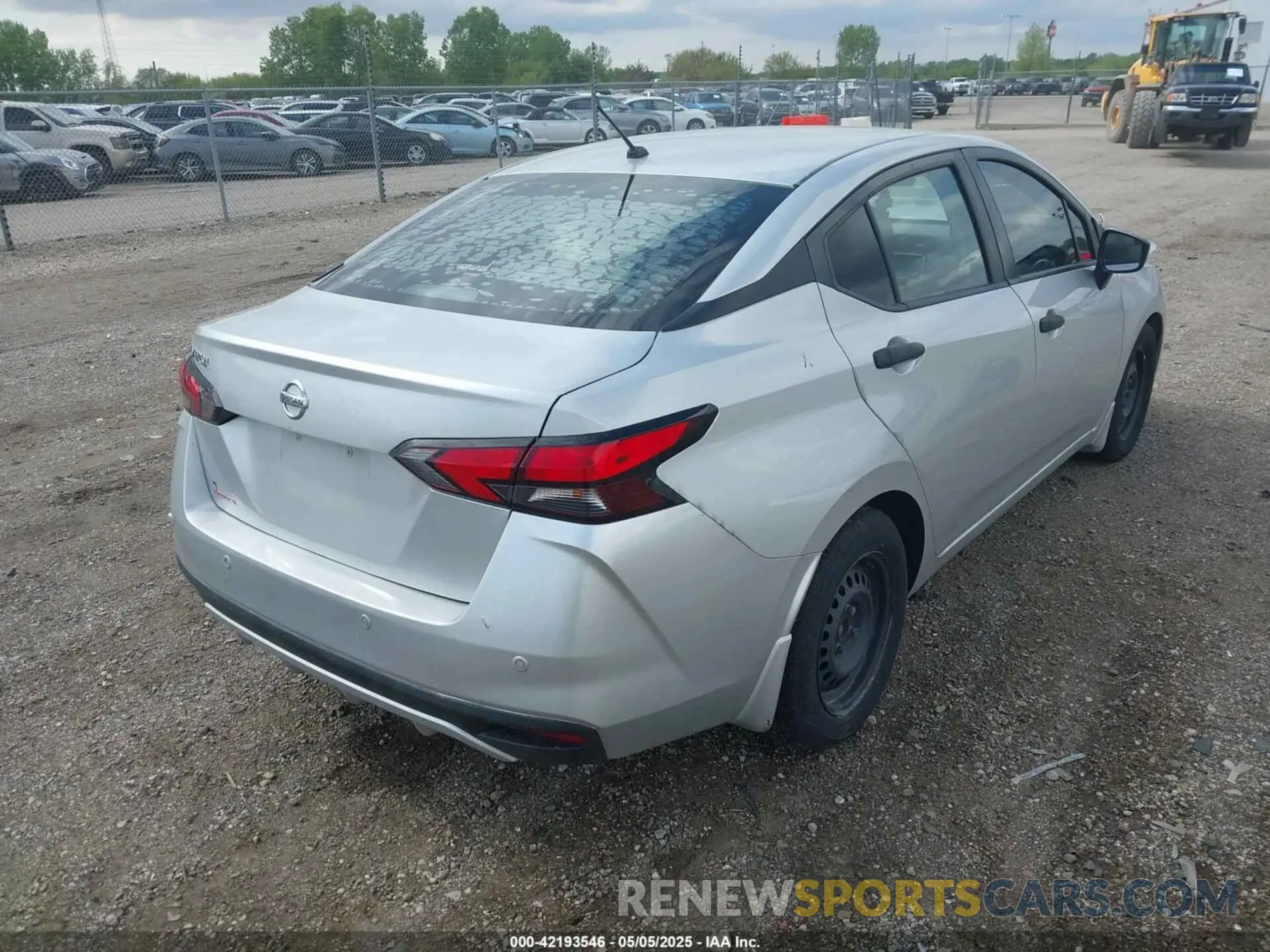 4 Photograph of a damaged car 3N1CN8DV7LL874584 NISSAN VERSA 2020