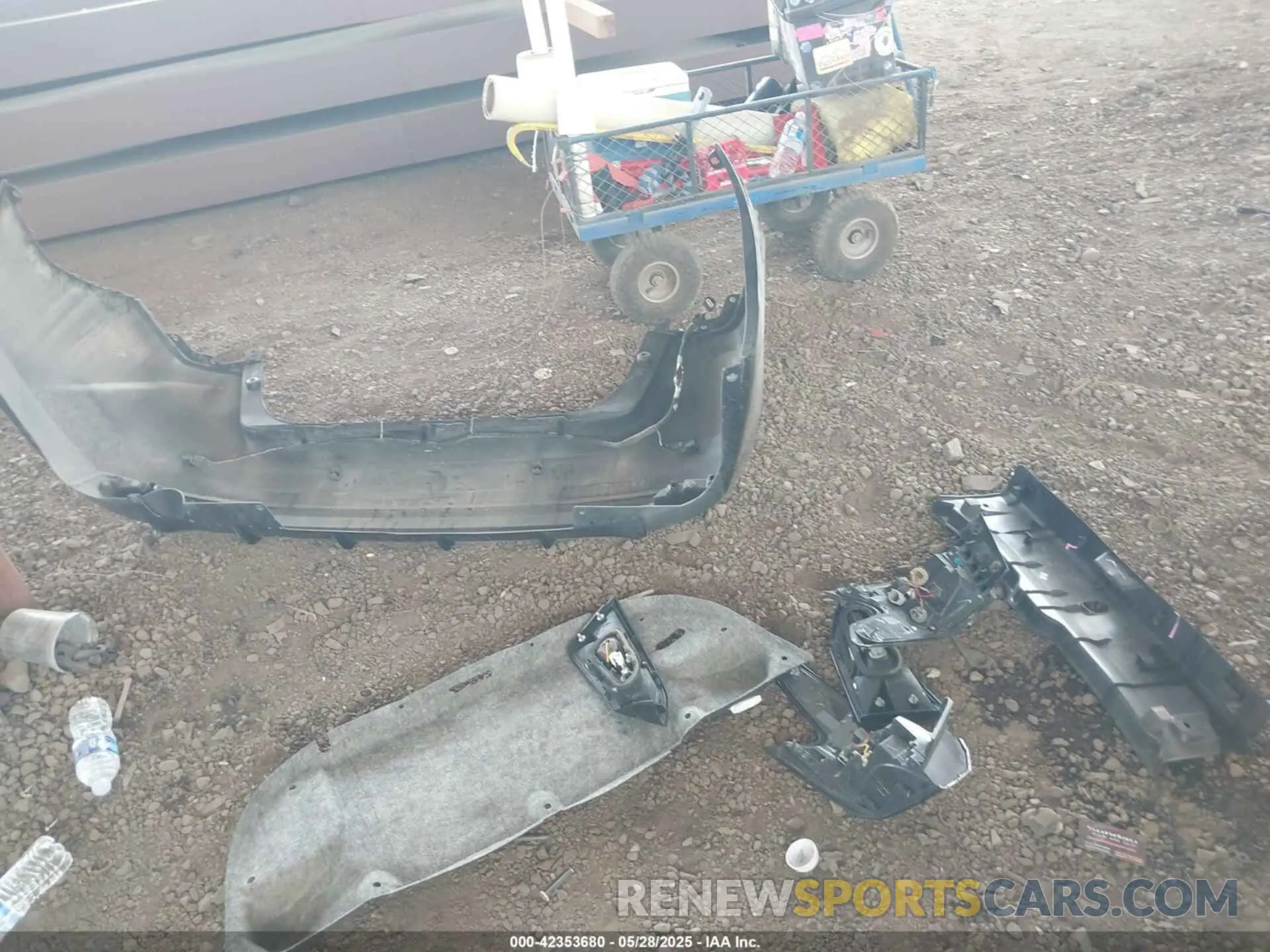 12 Photograph of a damaged car 3N1CN8DV7LL884242 NISSAN VERSA 2020