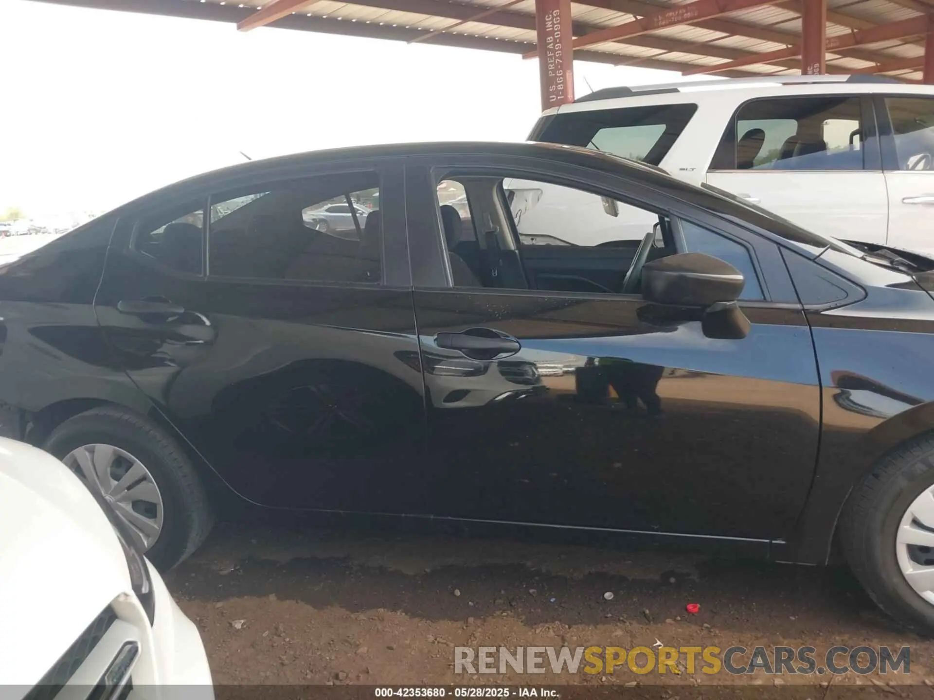 14 Photograph of a damaged car 3N1CN8DV7LL884242 NISSAN VERSA 2020
