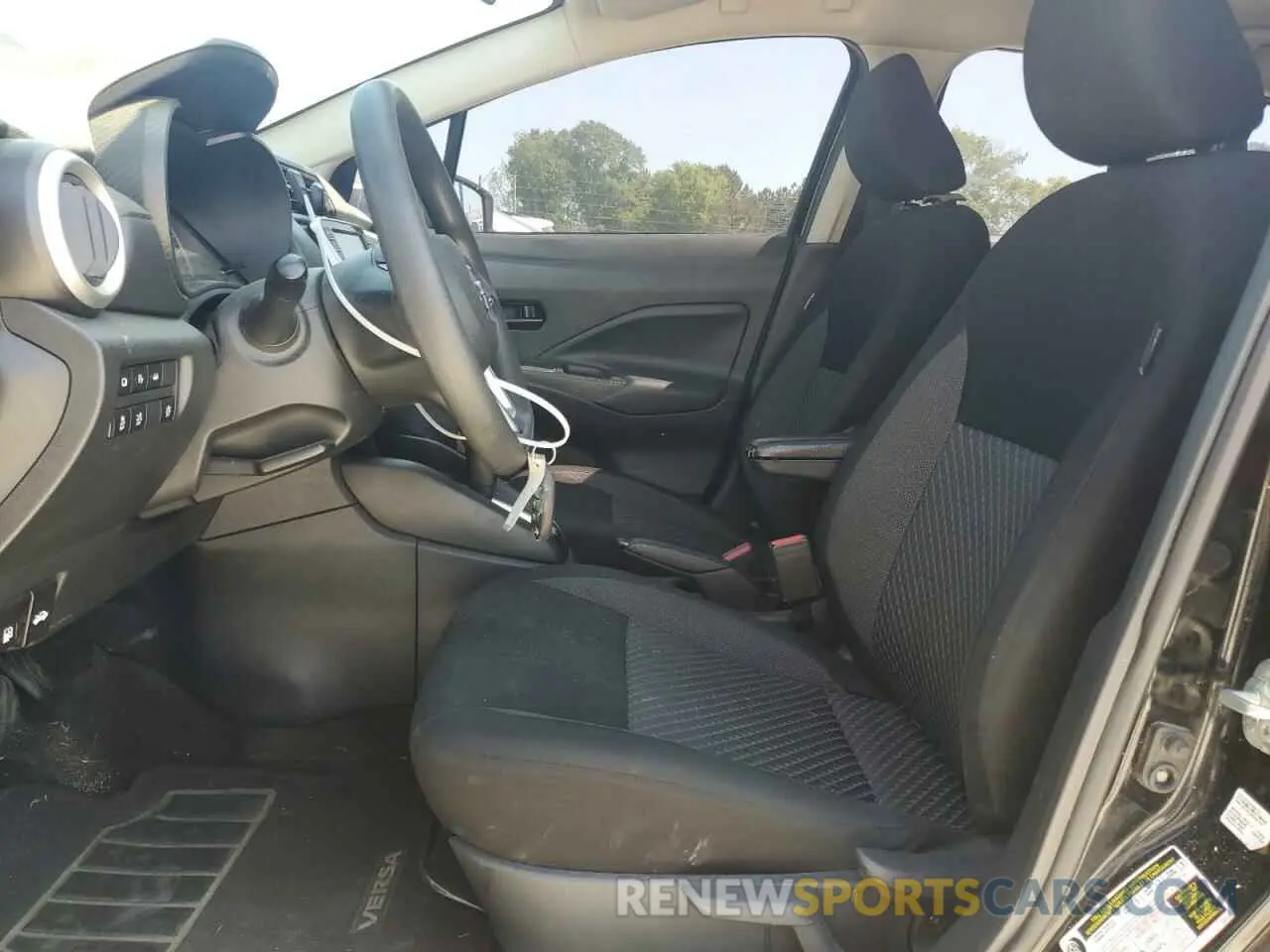 7 Photograph of a damaged car 3N1CN8DV7LL900469 NISSAN VERSA 2020
