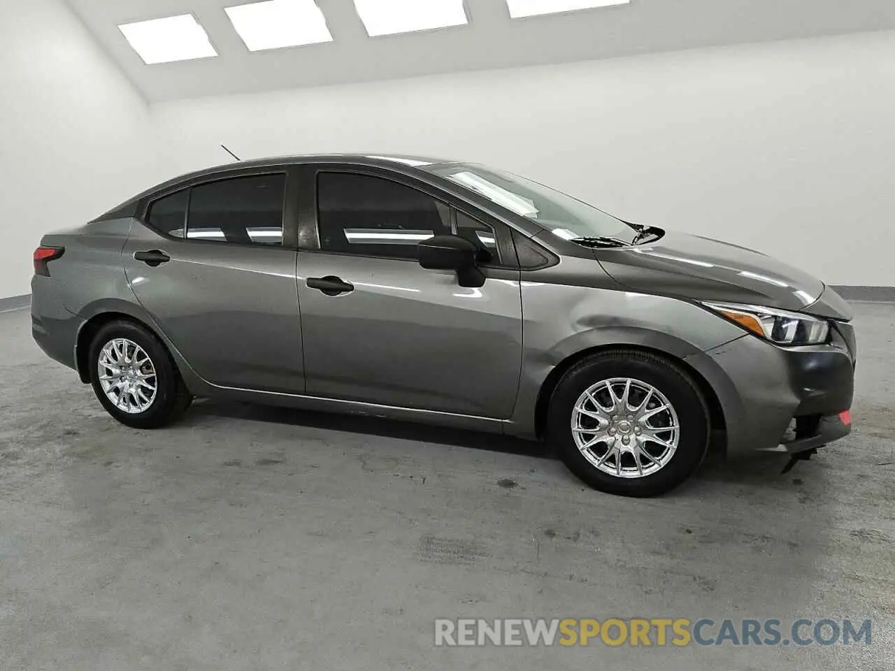 4 Photograph of a damaged car 3N1CN8DV8LL805273 NISSAN VERSA 2020