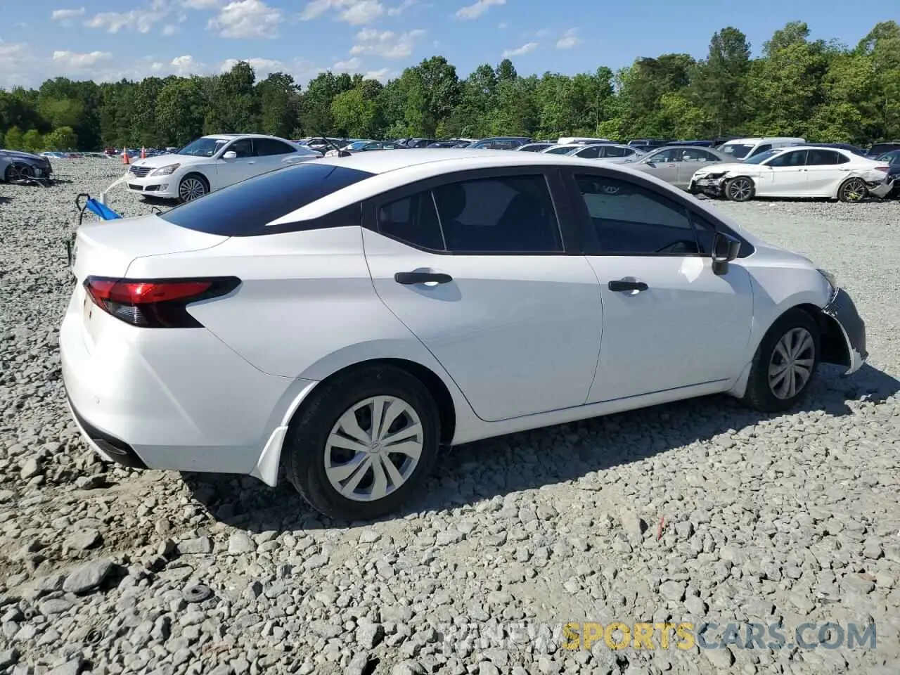 3 Photograph of a damaged car 3N1CN8DV8LL807640 NISSAN VERSA 2020