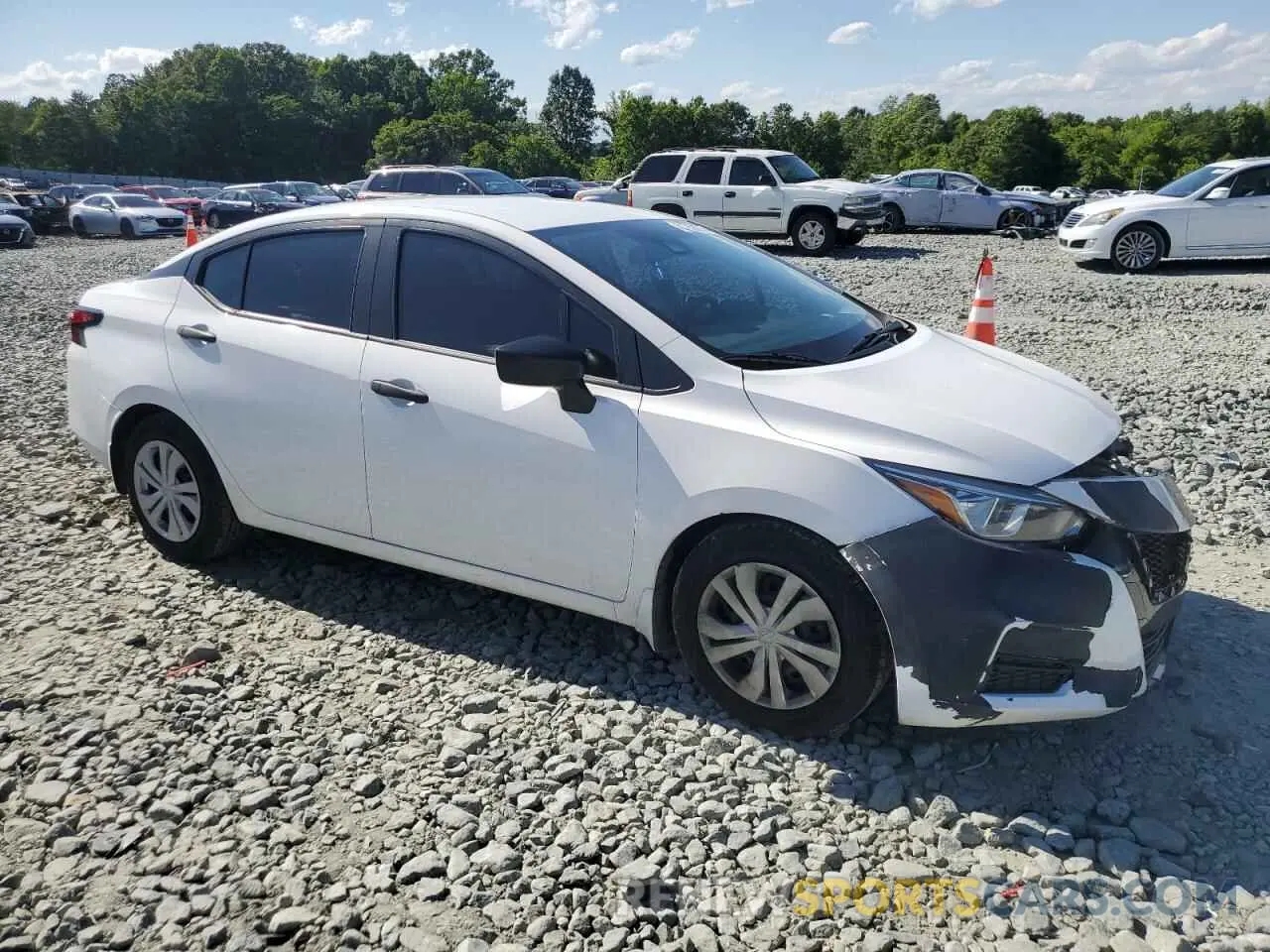 4 Photograph of a damaged car 3N1CN8DV8LL807640 NISSAN VERSA 2020