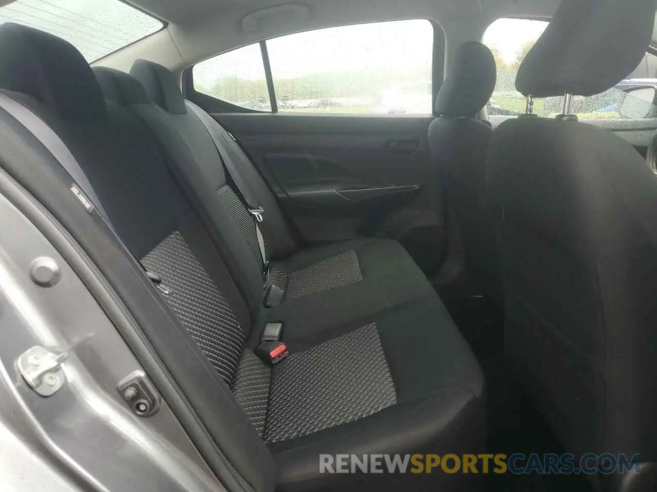 10 Photograph of a damaged car 3N1CN8DV8LL871919 NISSAN VERSA 2020