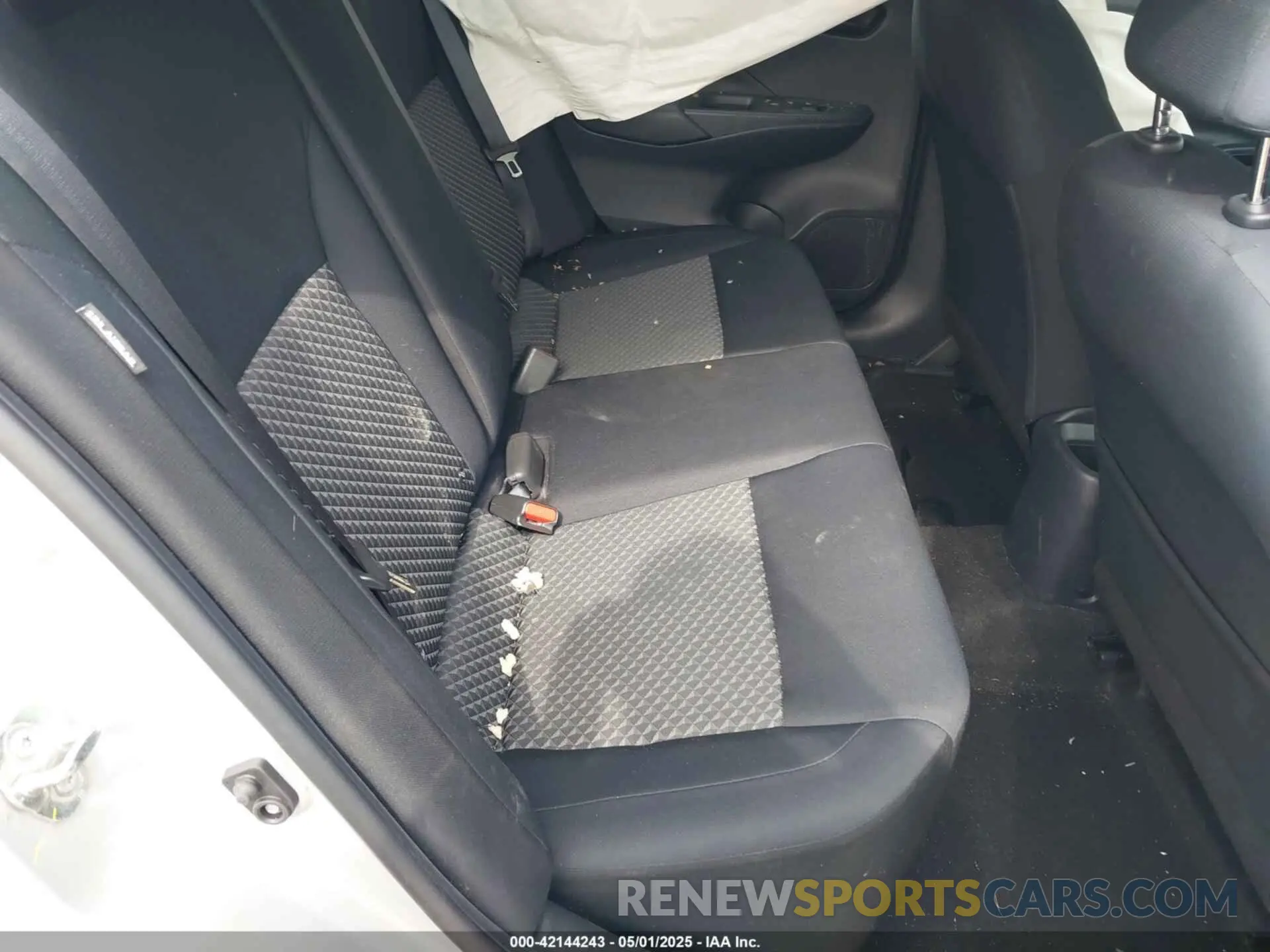 8 Photograph of a damaged car 3N1CN8DV9LL811941 NISSAN VERSA 2020