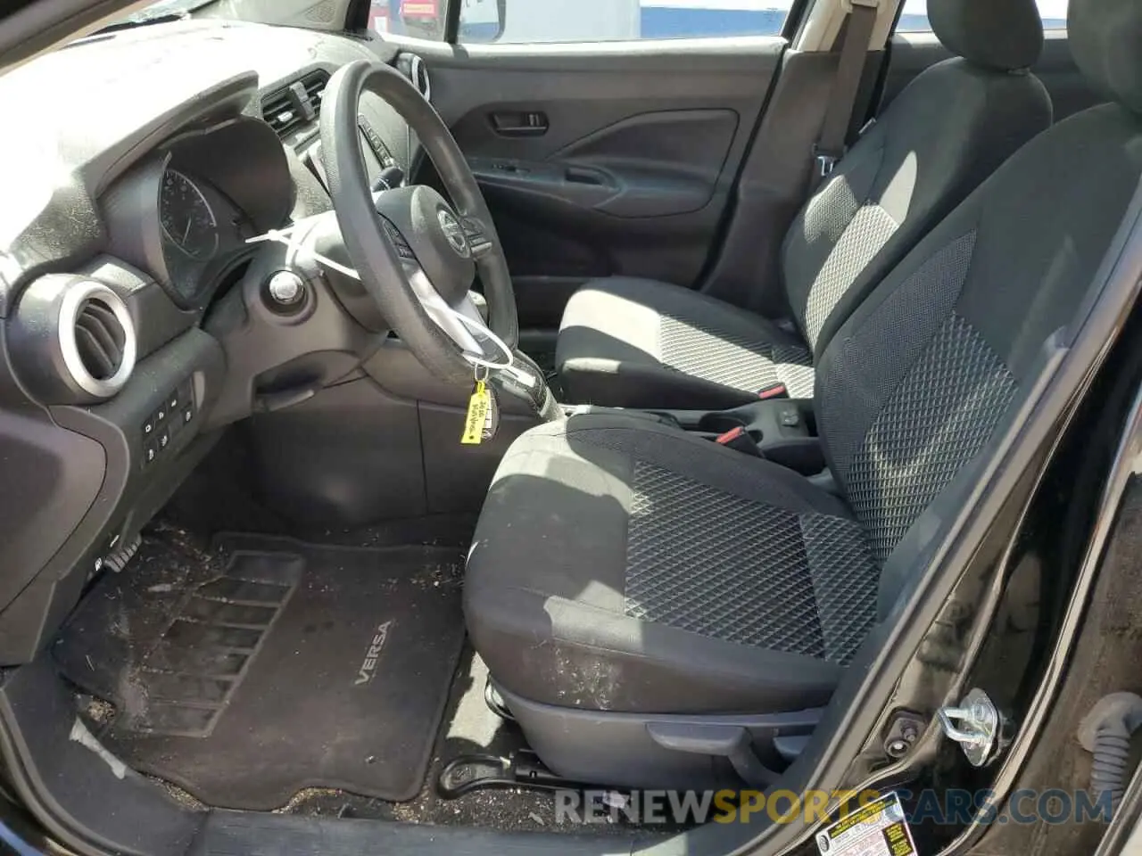 7 Photograph of a damaged car 3N1CN8DV9LL870648 NISSAN VERSA 2020