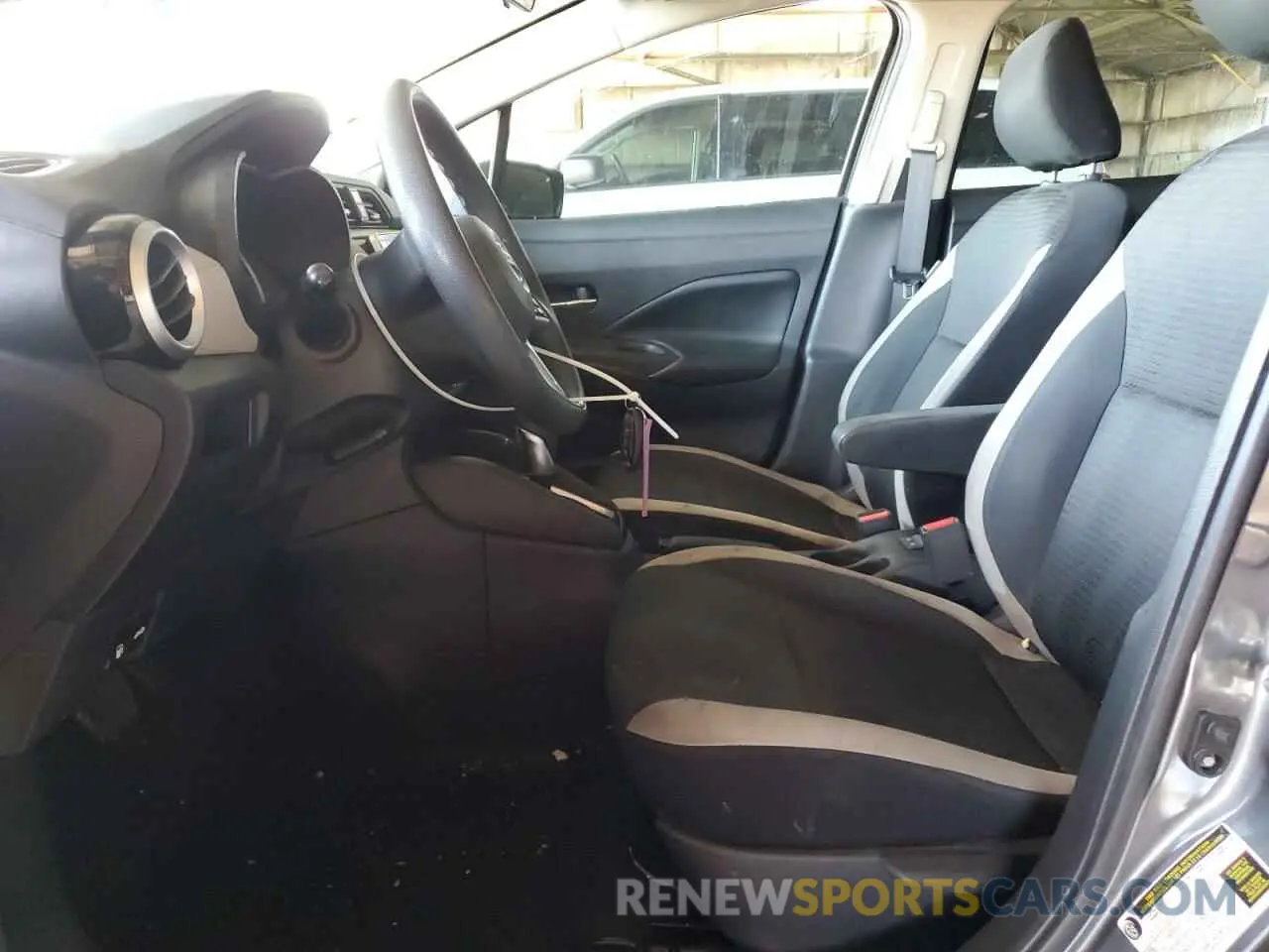7 Photograph of a damaged car 3N1CN8EV0LL817481 NISSAN VERSA 2020
