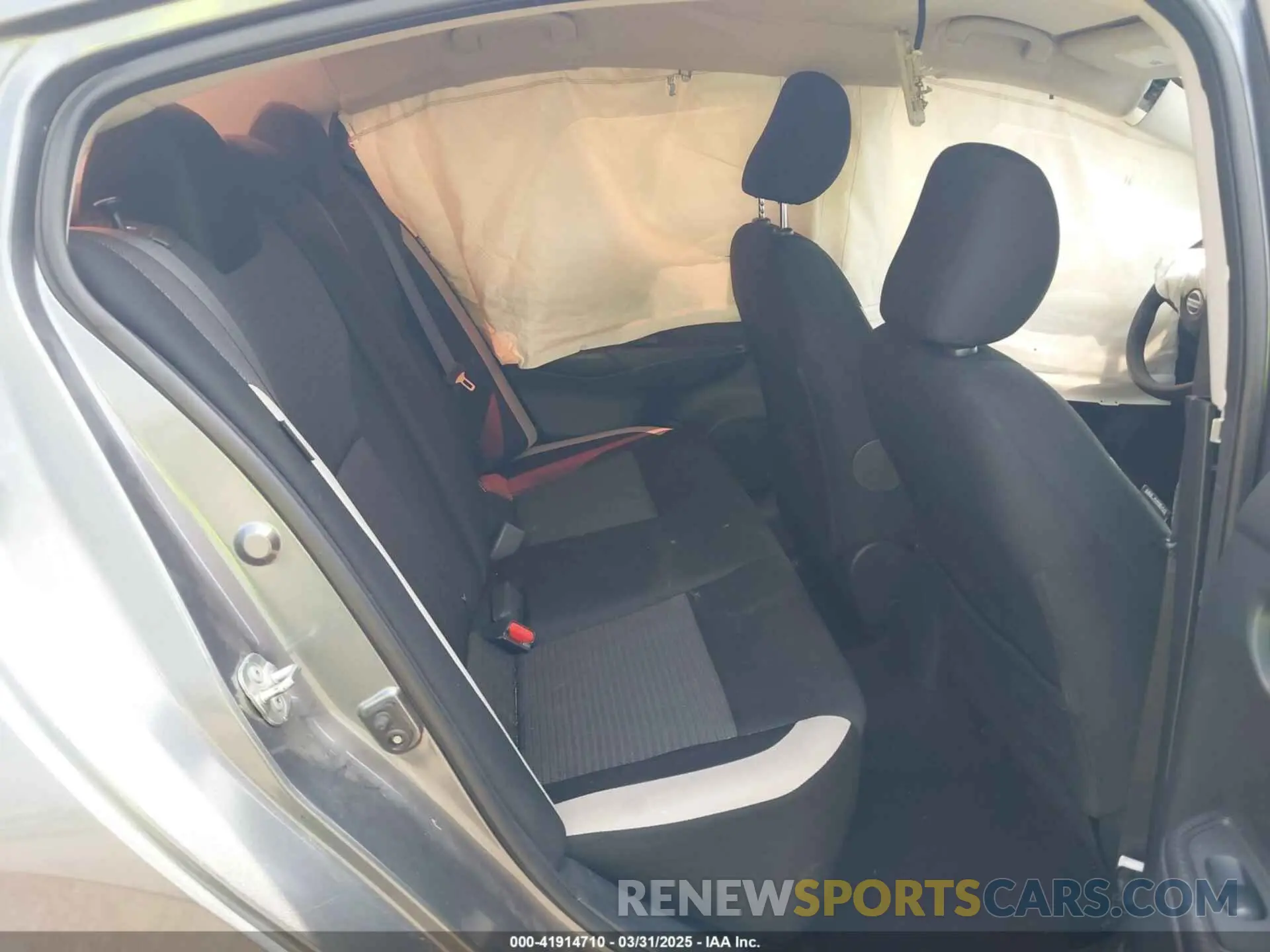 8 Photograph of a damaged car 3N1CN8EV0LL868916 NISSAN VERSA 2020
